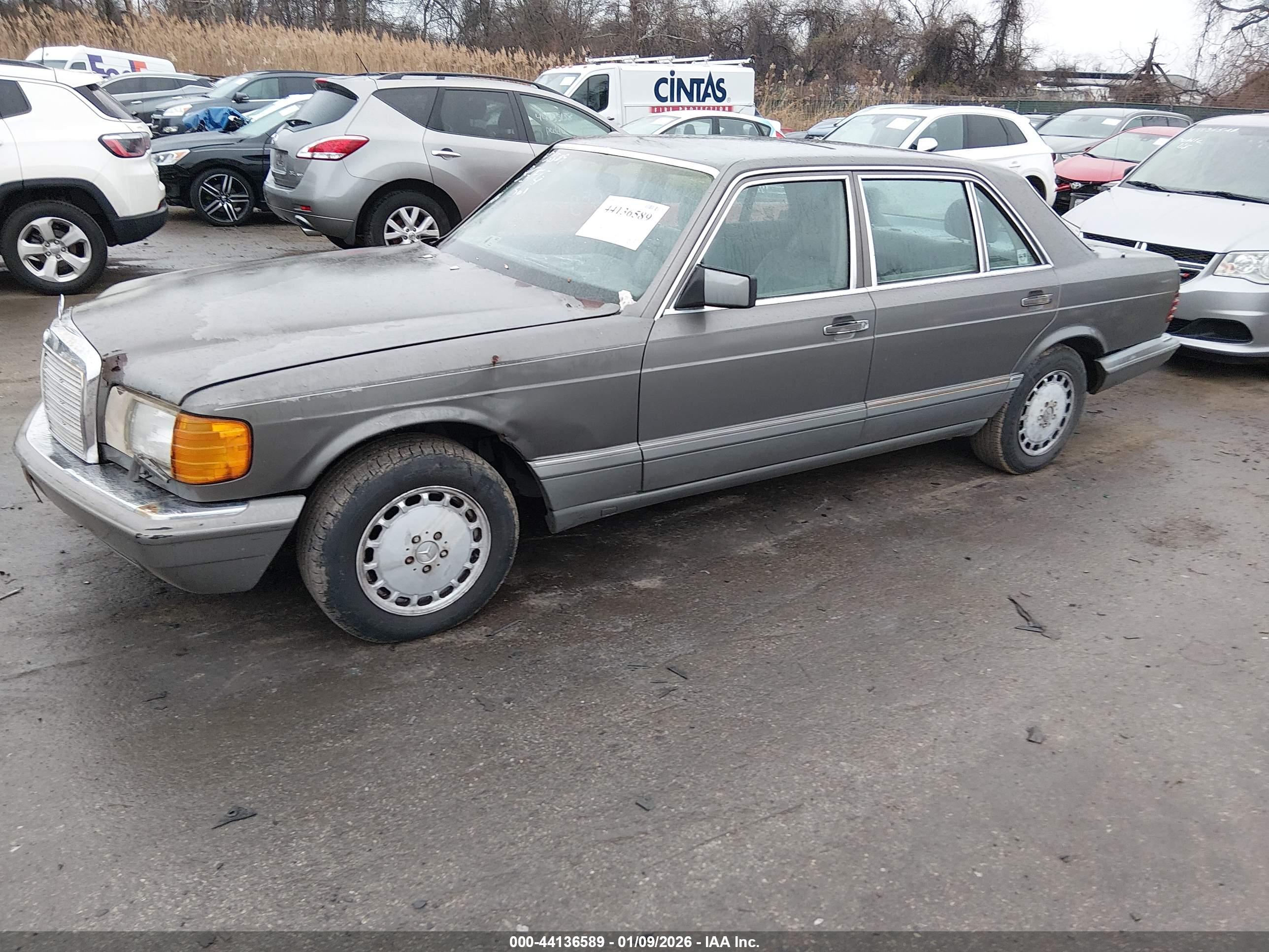 MERCEDES-BENZ 300 image 2