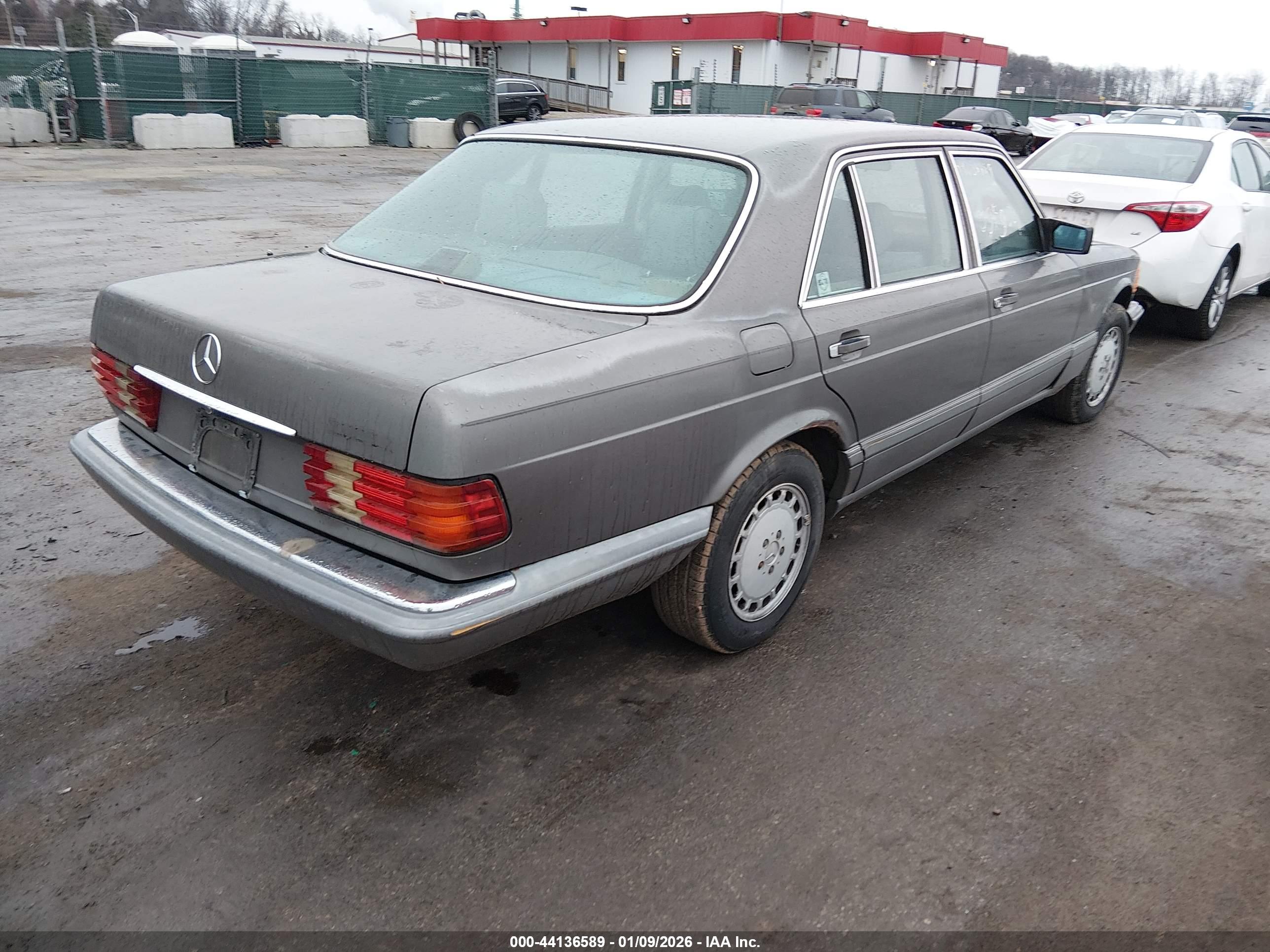 MERCEDES-BENZ 300 image 4