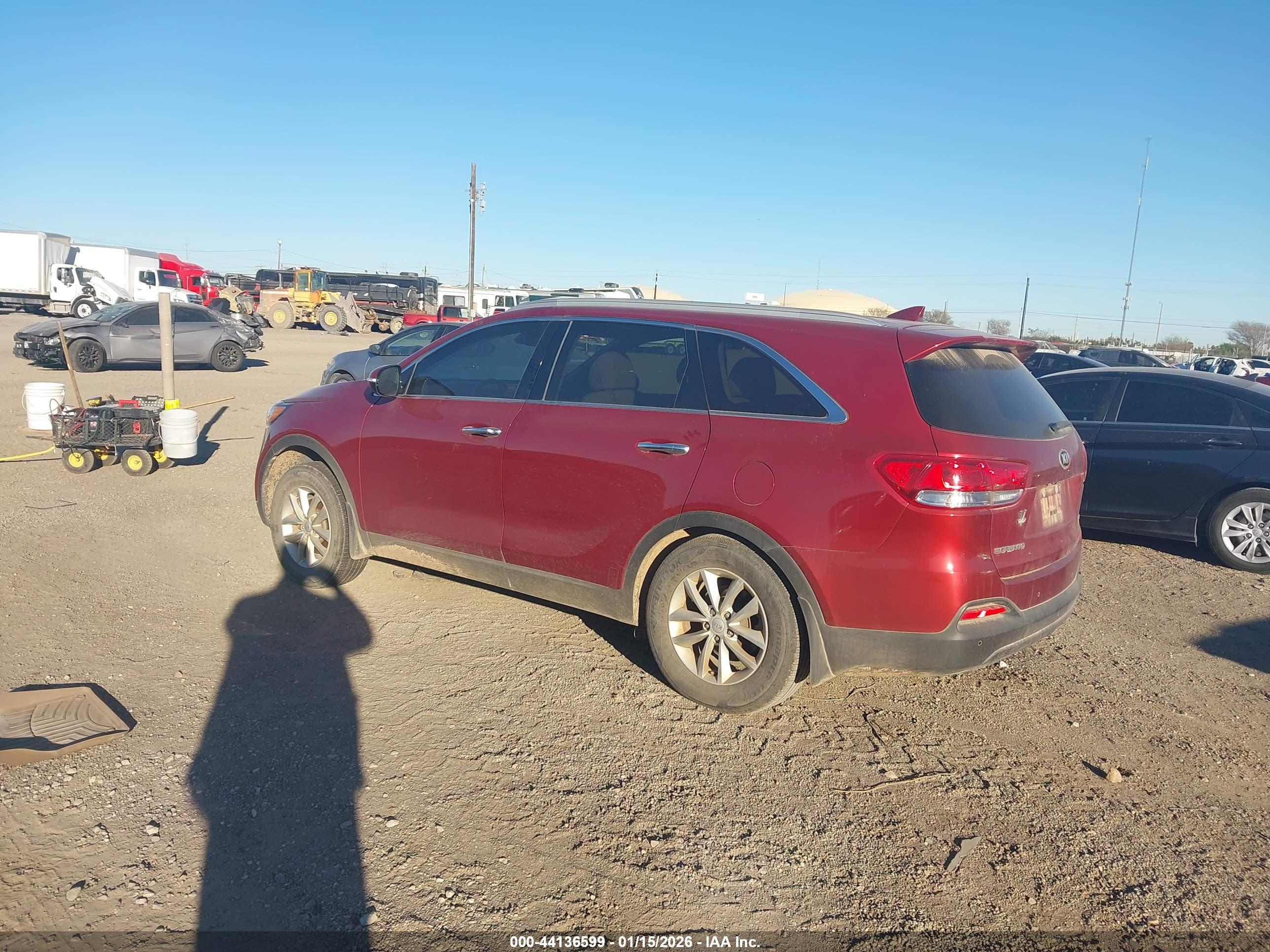 KIA SORENTO image 3