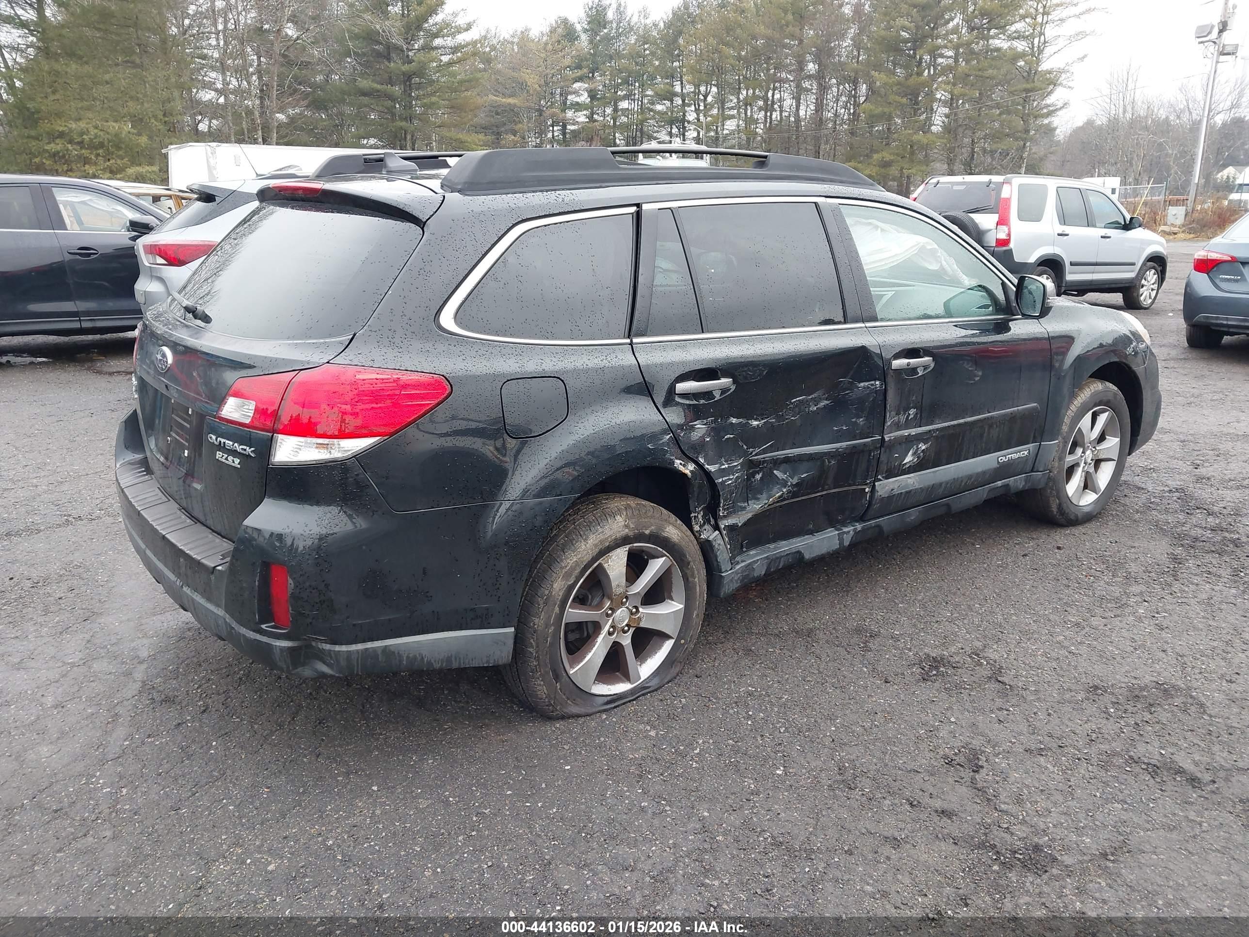 SUBARU OUTBACK image 4
