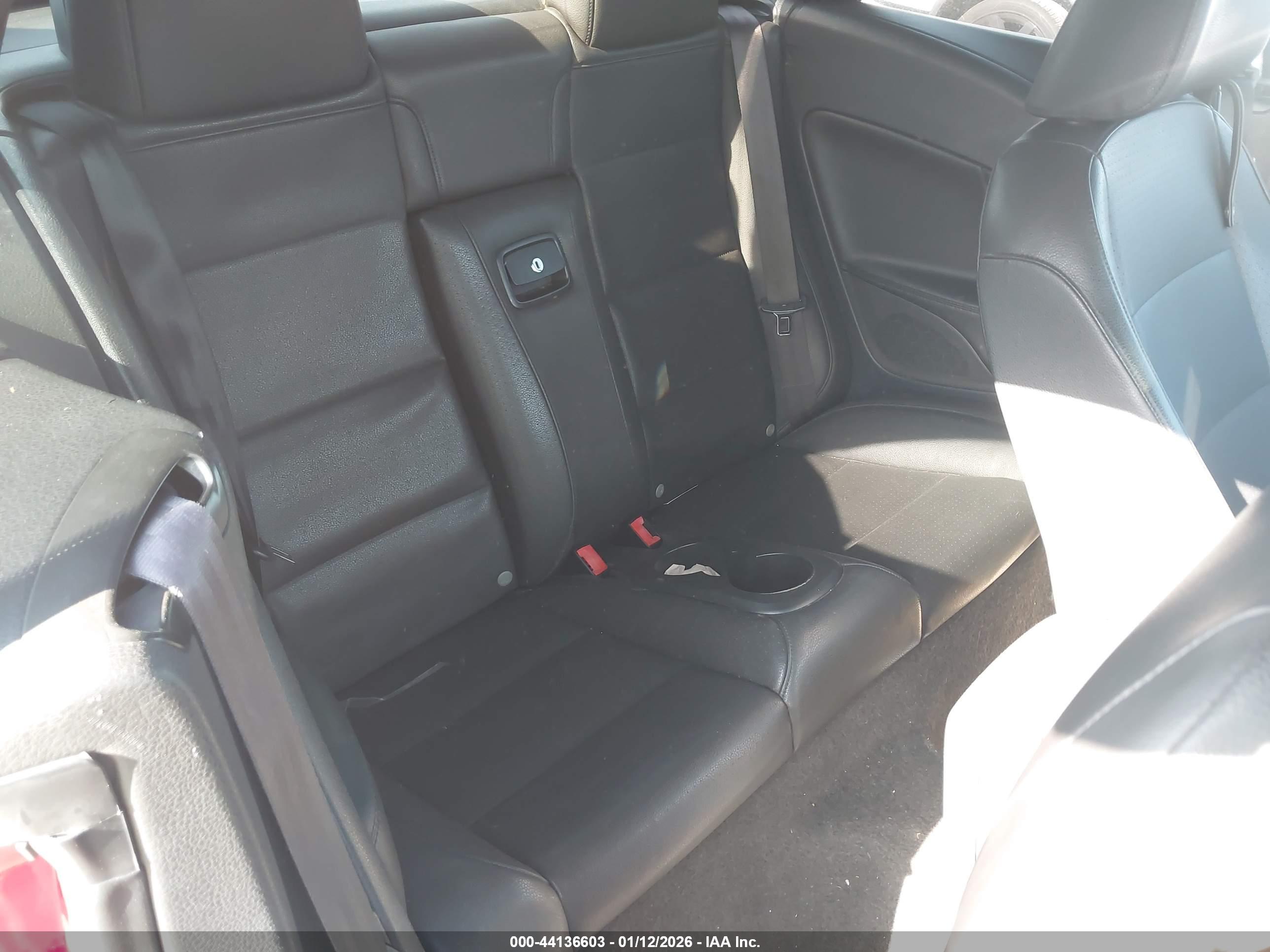 VOLKSWAGEN EOS image 8