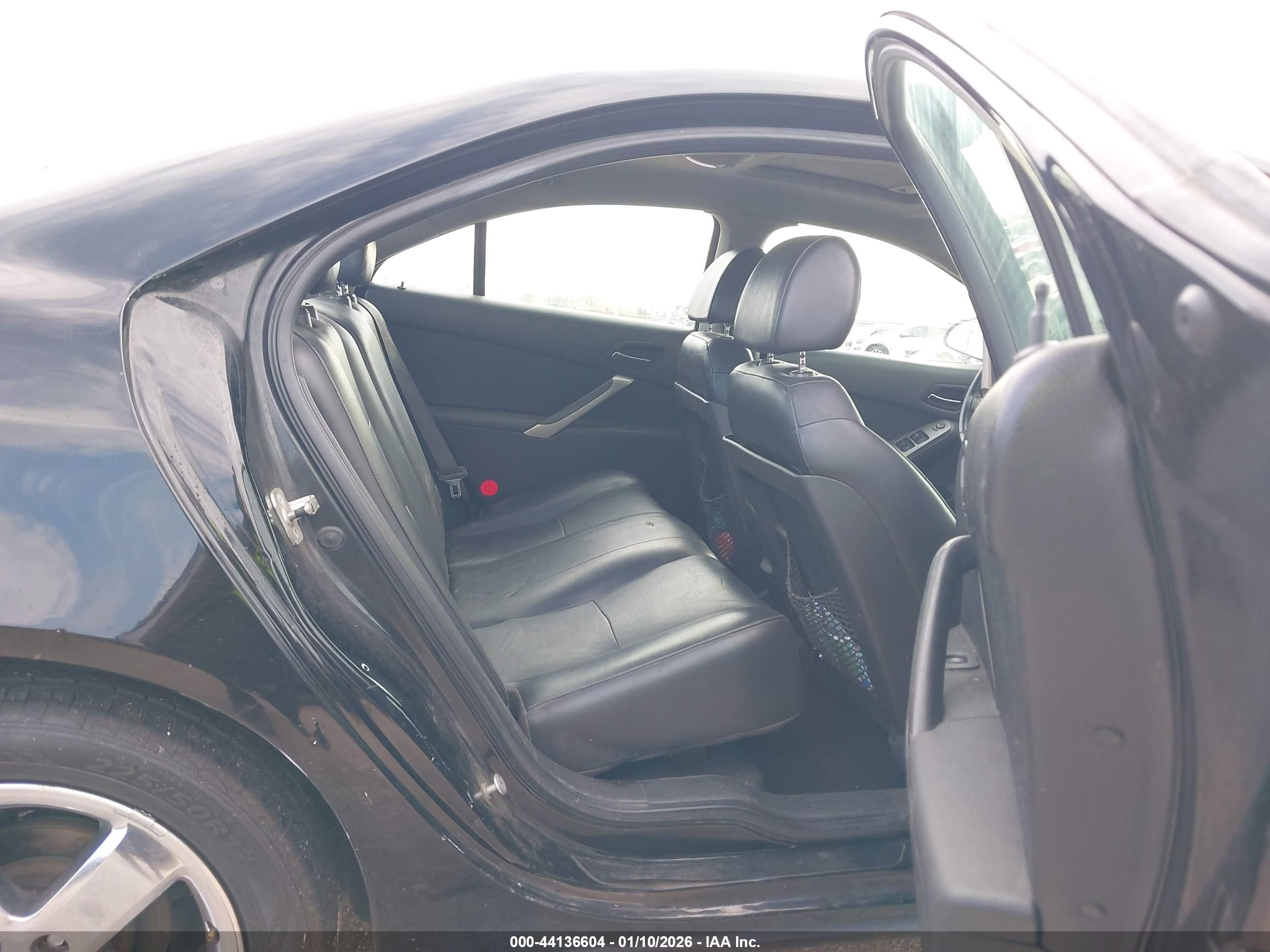PONTIAC G6 image 8
