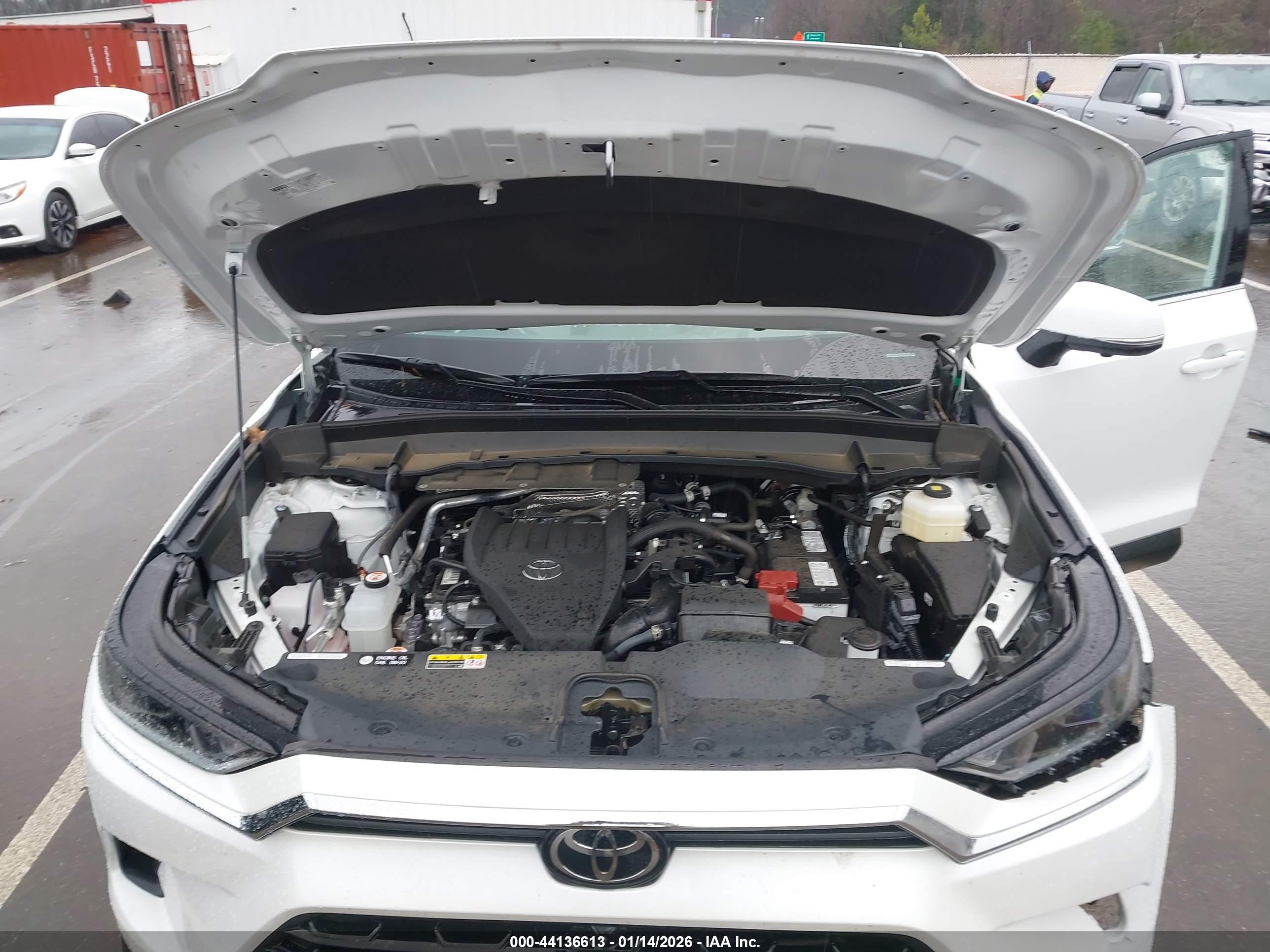 TOYOTA GRAND image 10