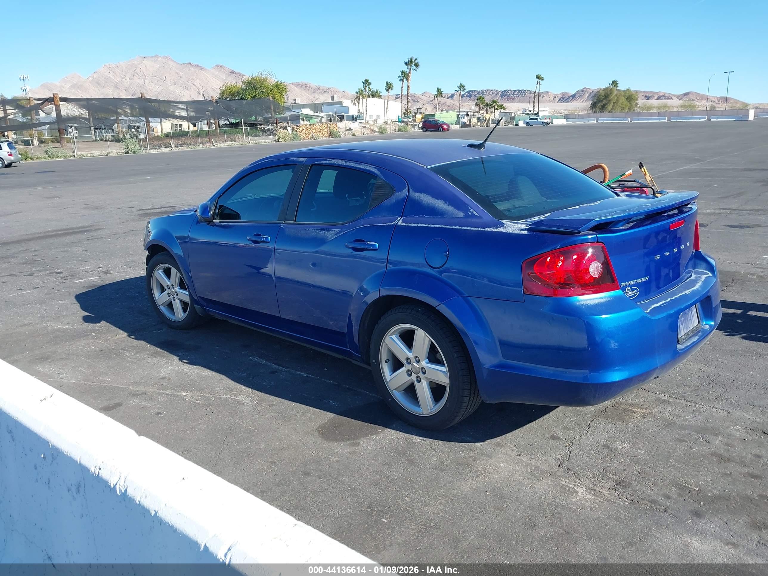 DODGE AVENGER image 3