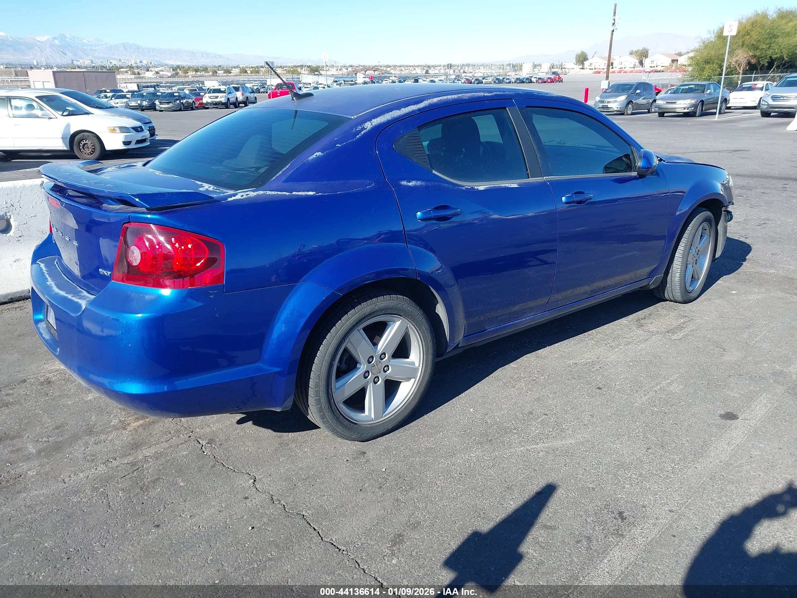 DODGE AVENGER image 4