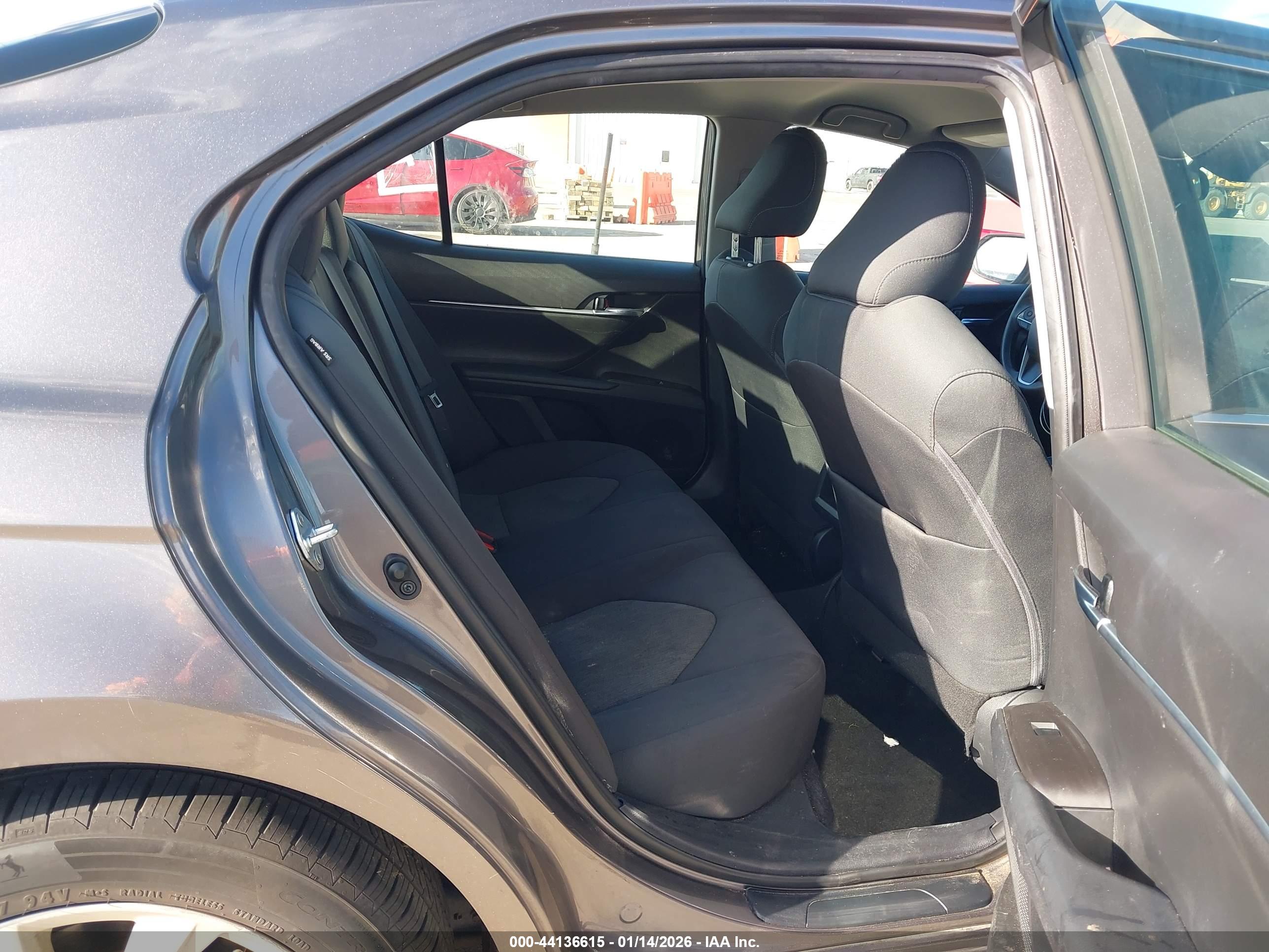 TOYOTA CAMRY image 8