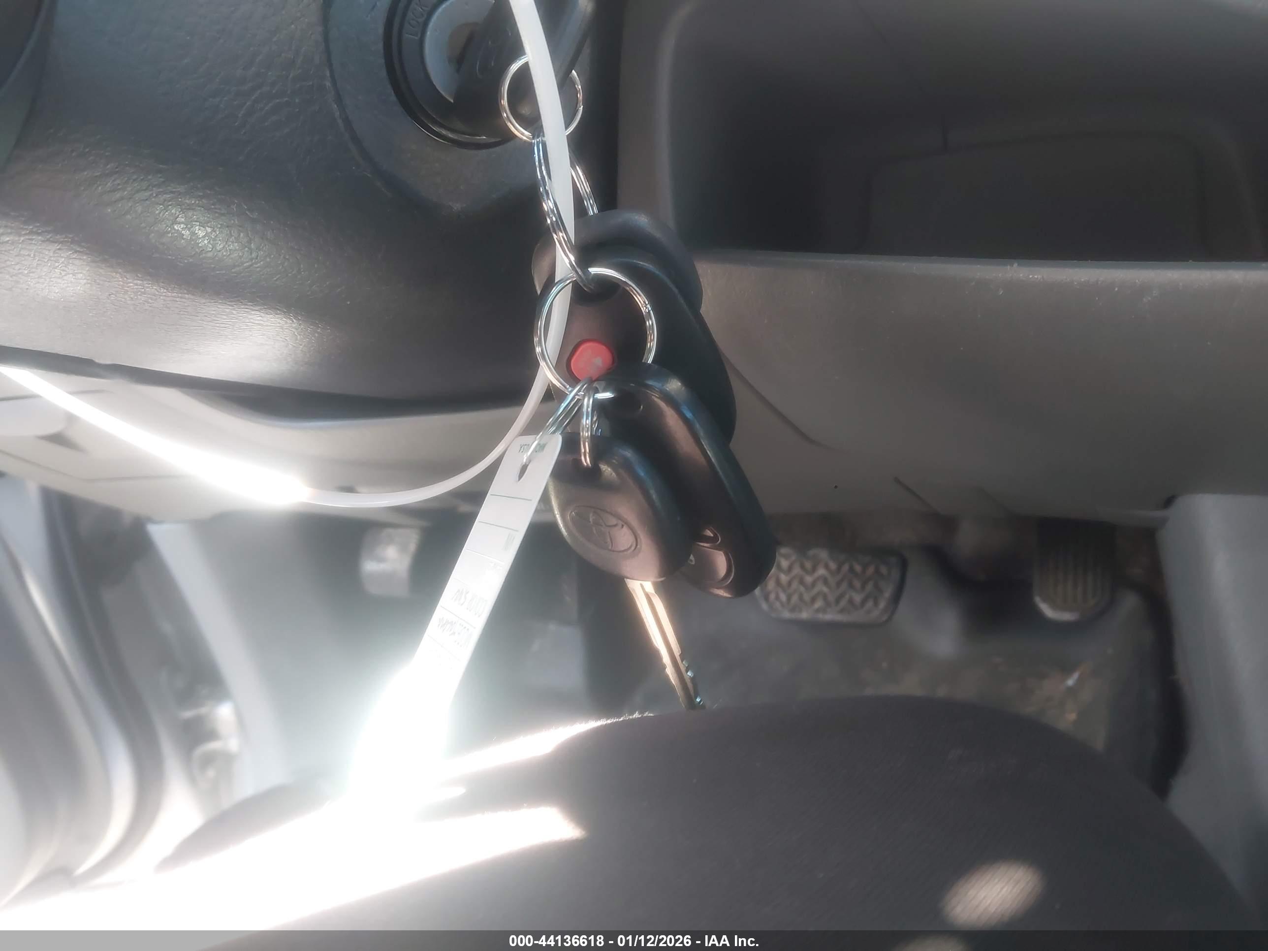 TOYOTA TACOMA image 11