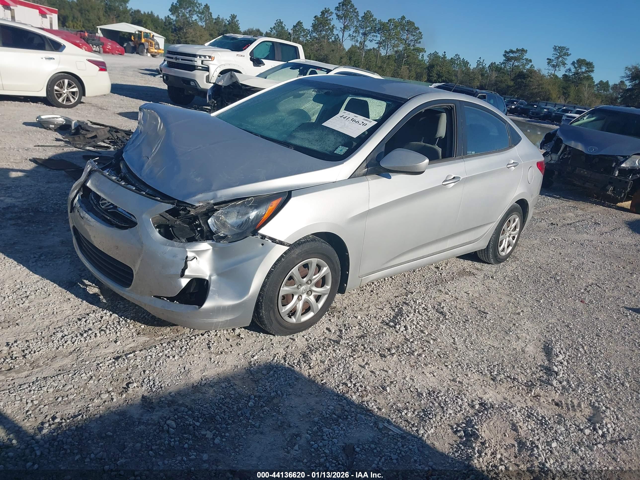HYUNDAI ACCENT image 2