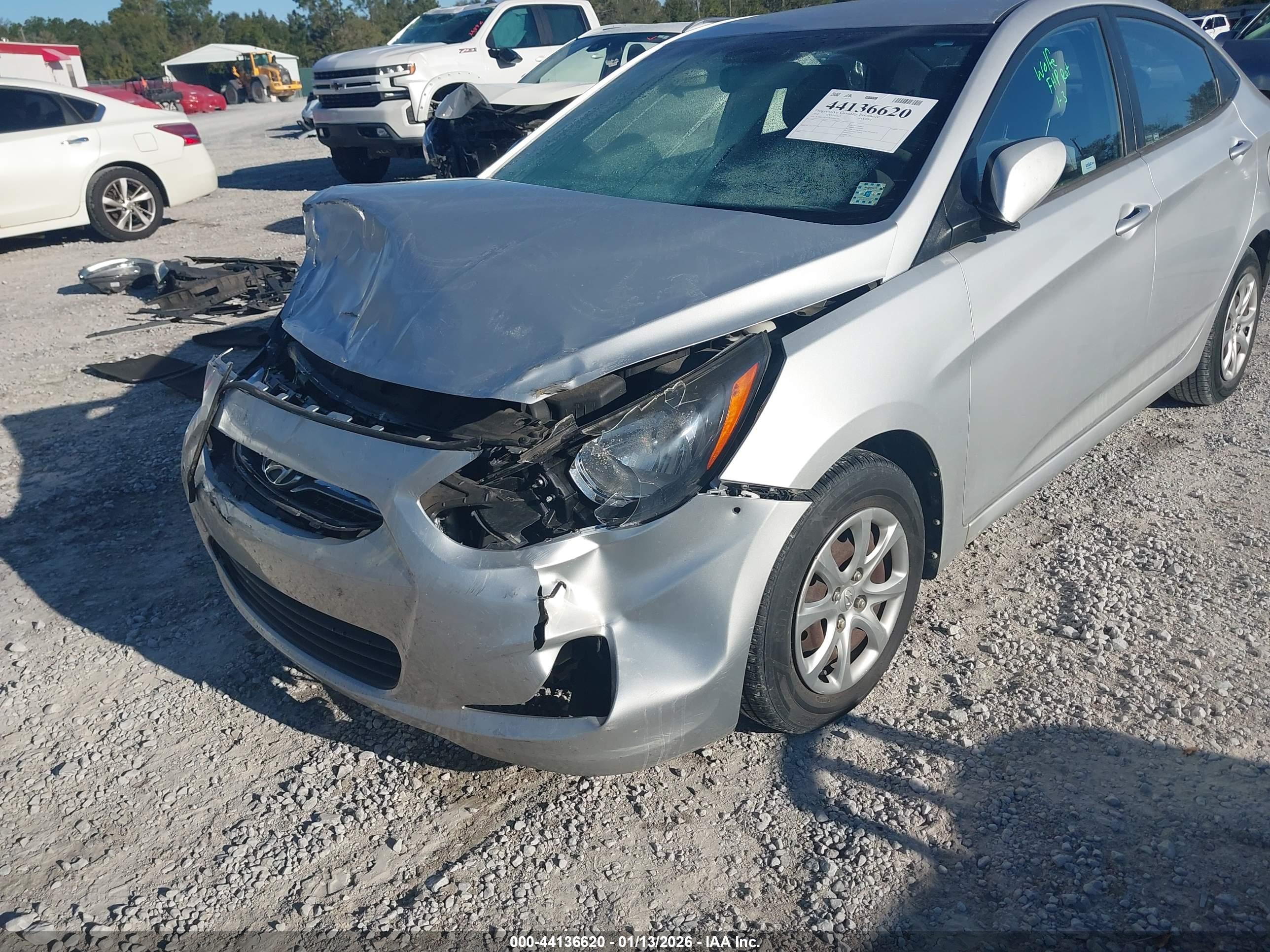 HYUNDAI ACCENT image 6