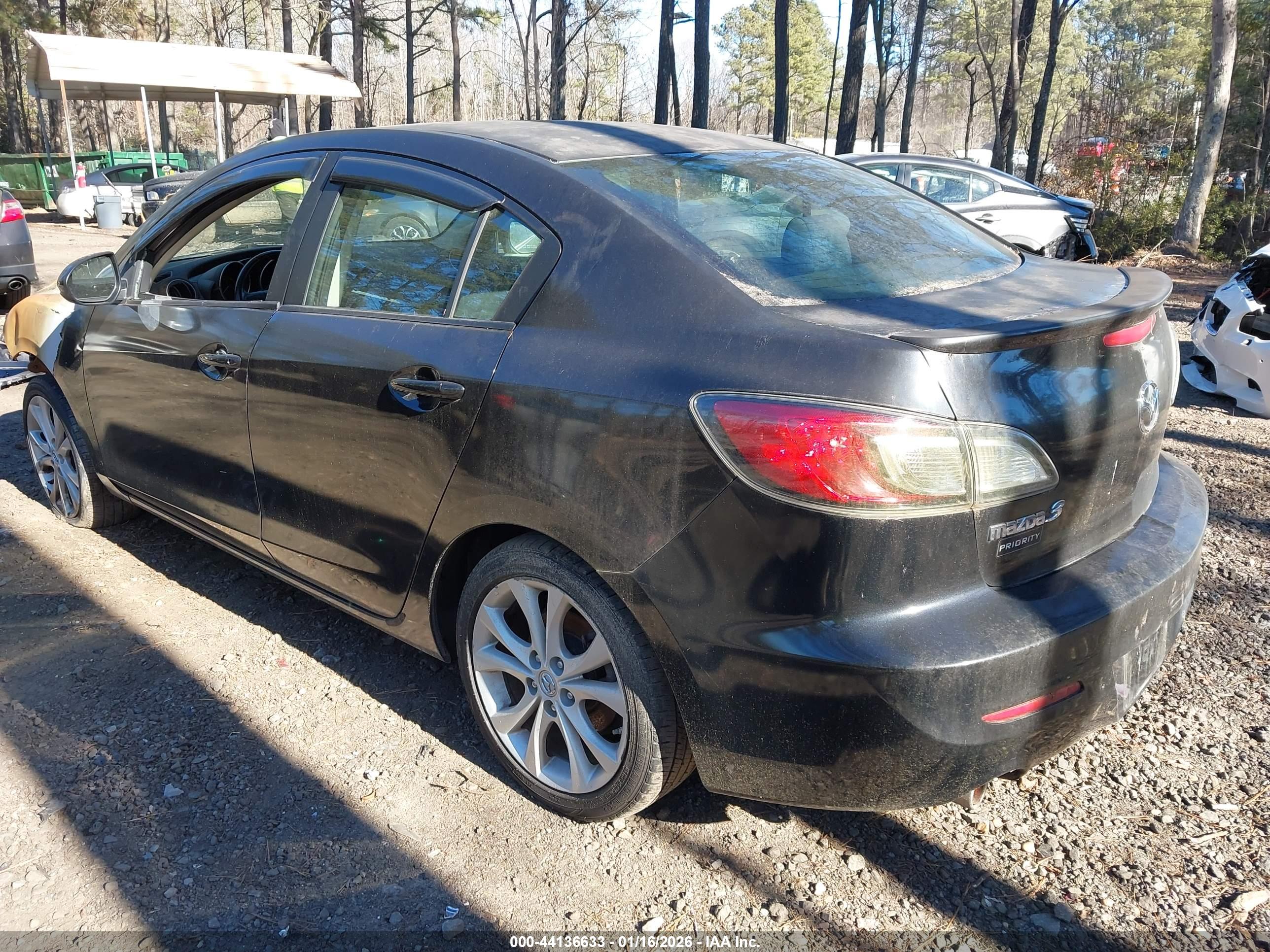 MAZDA MAZDA3 image 3