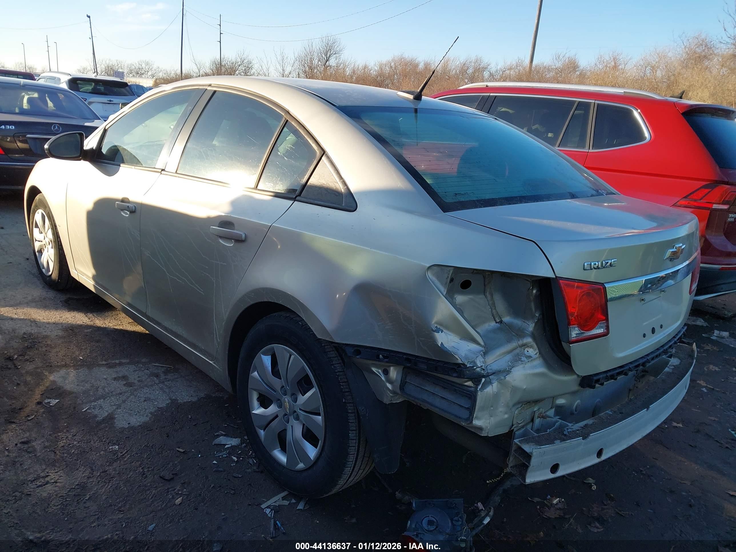 CHEVROLET CRUZE image 3