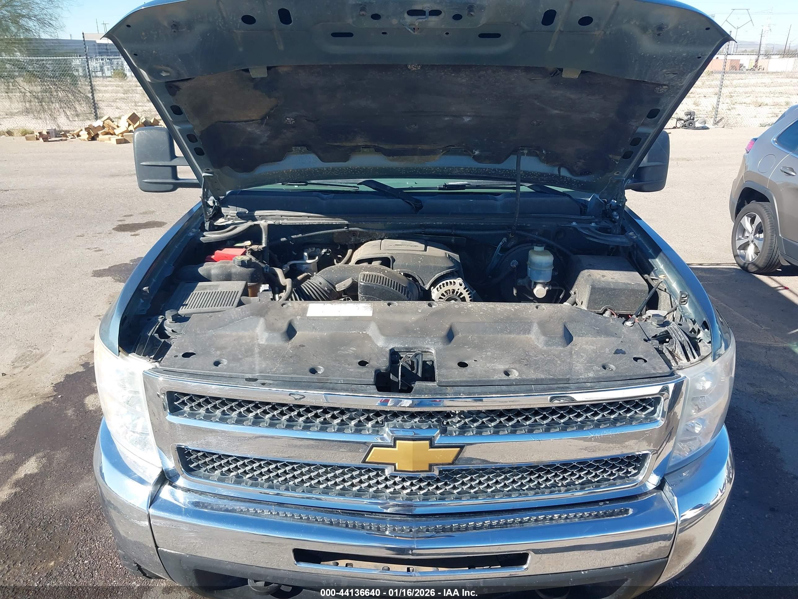 CHEVROLET SILVERADO image 10