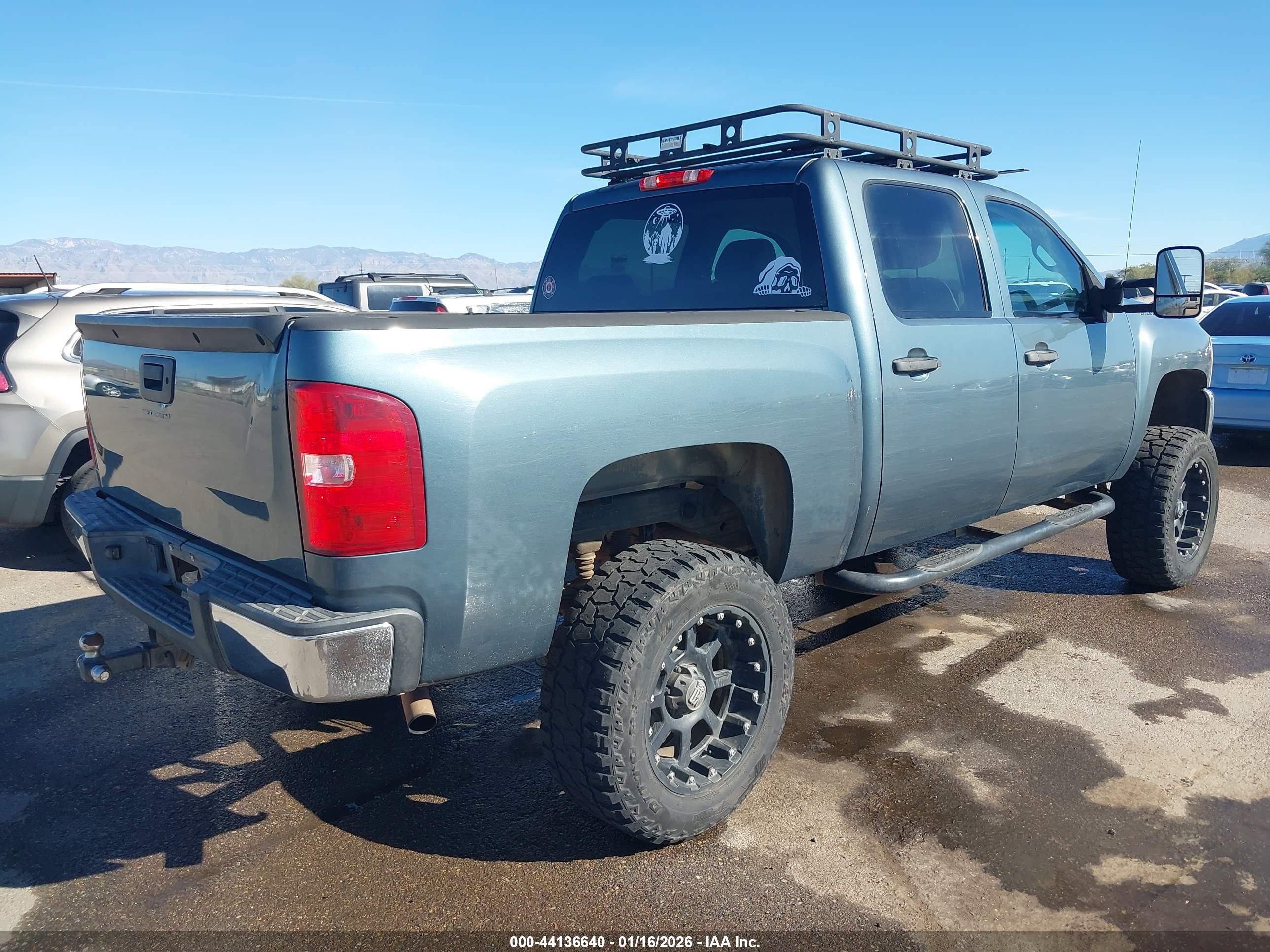 CHEVROLET SILVERADO image 4