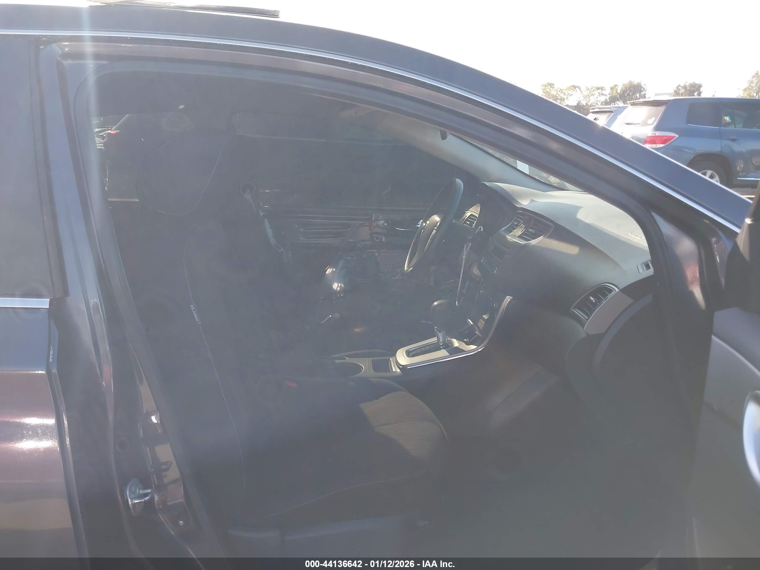 NISSAN SENTRA image 5