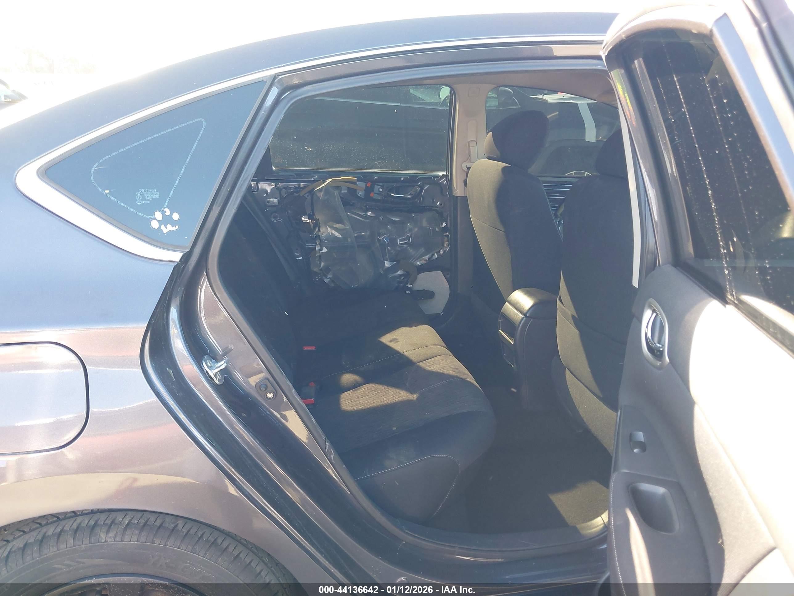 NISSAN SENTRA image 8