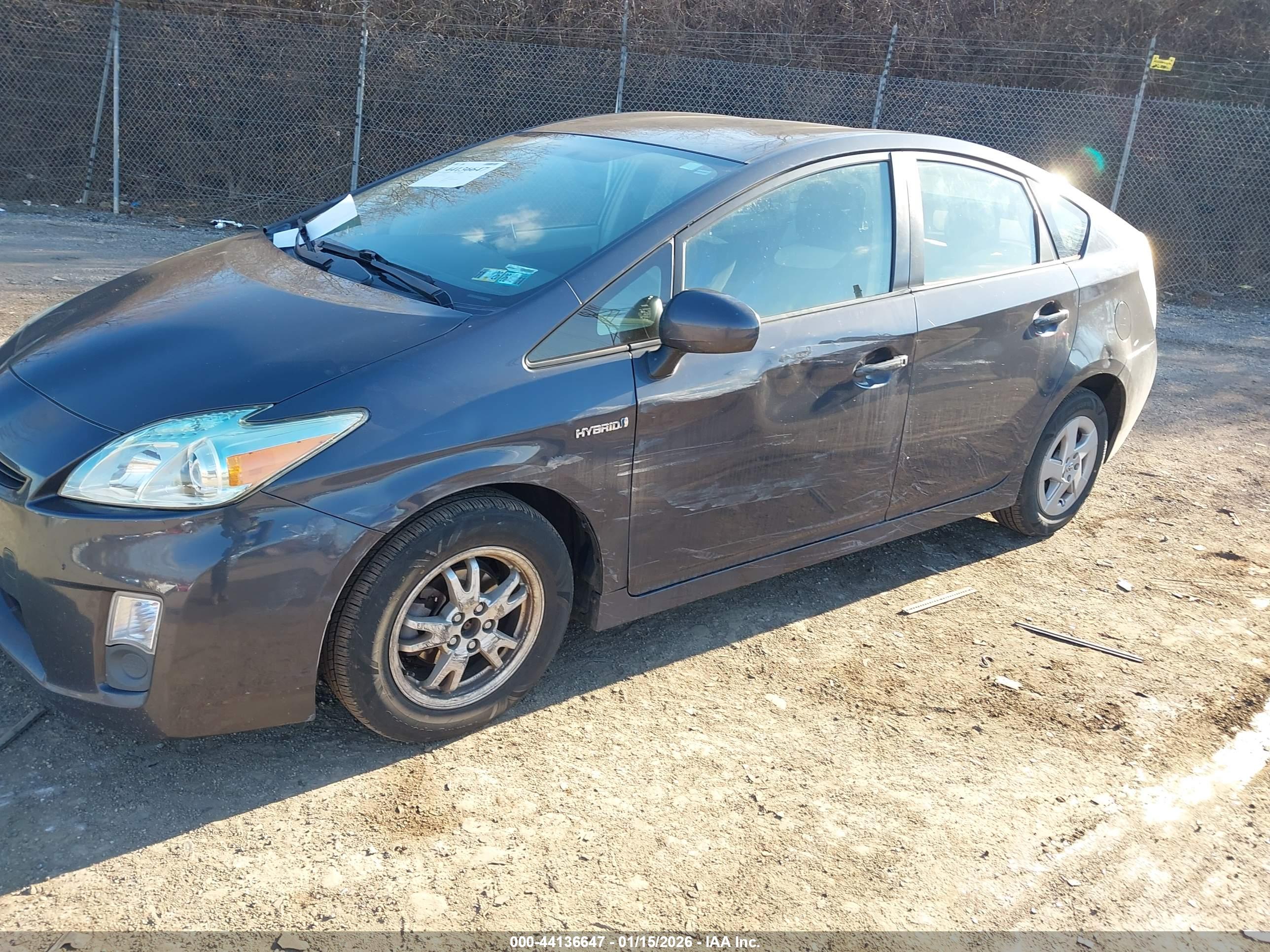 TOYOTA PRIUS image 2