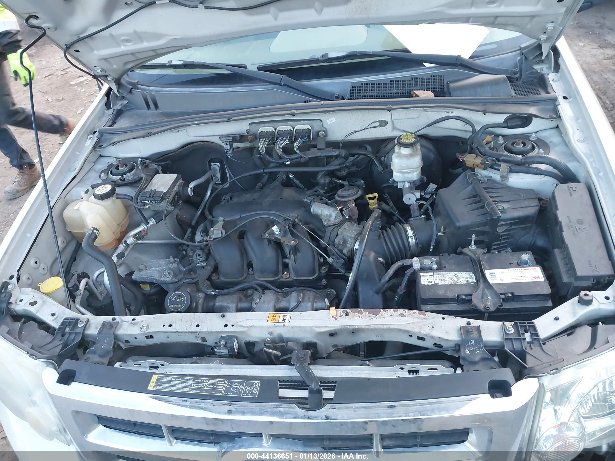 FORD ESCAPE image 10
