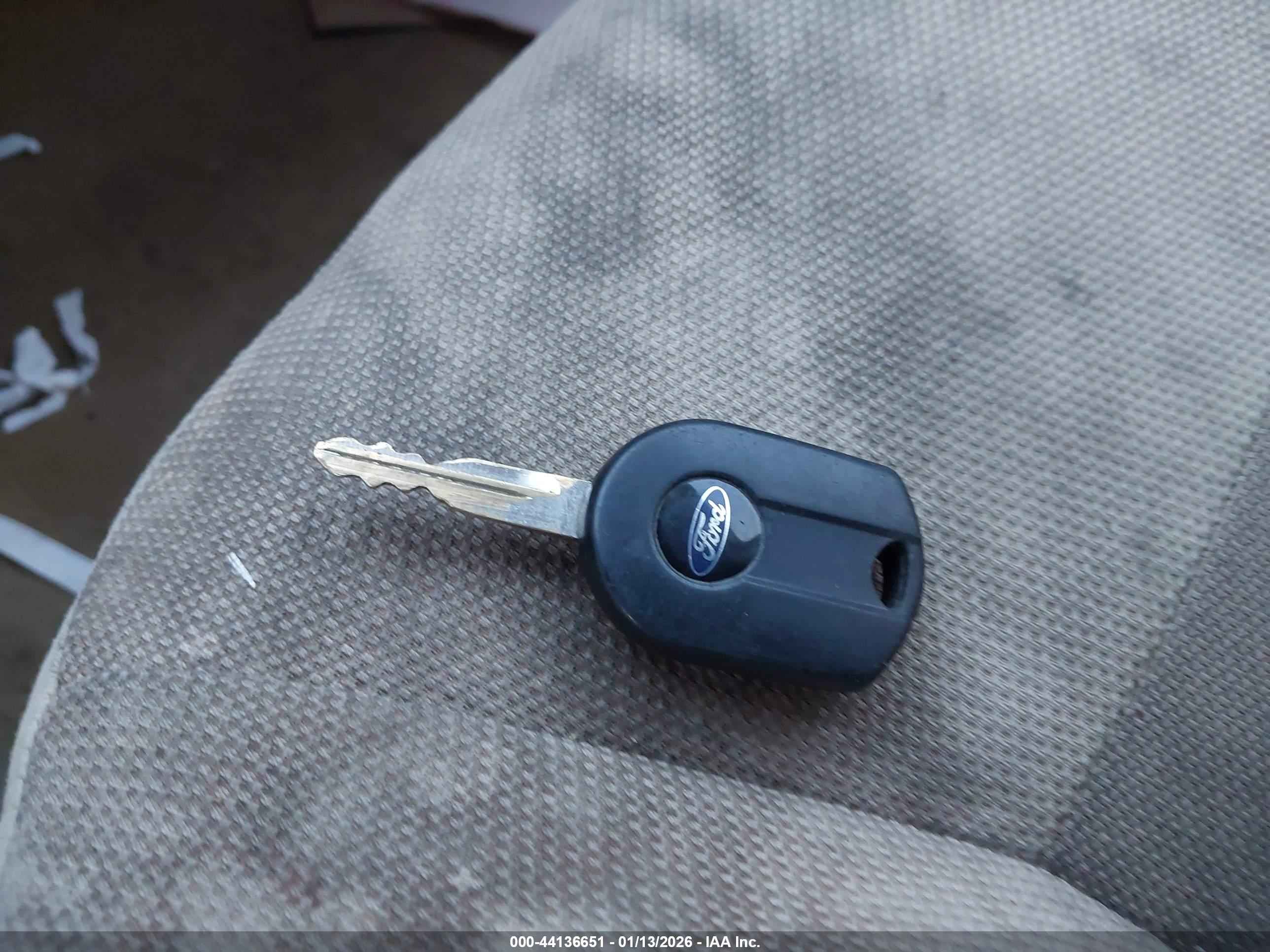 FORD ESCAPE image 11