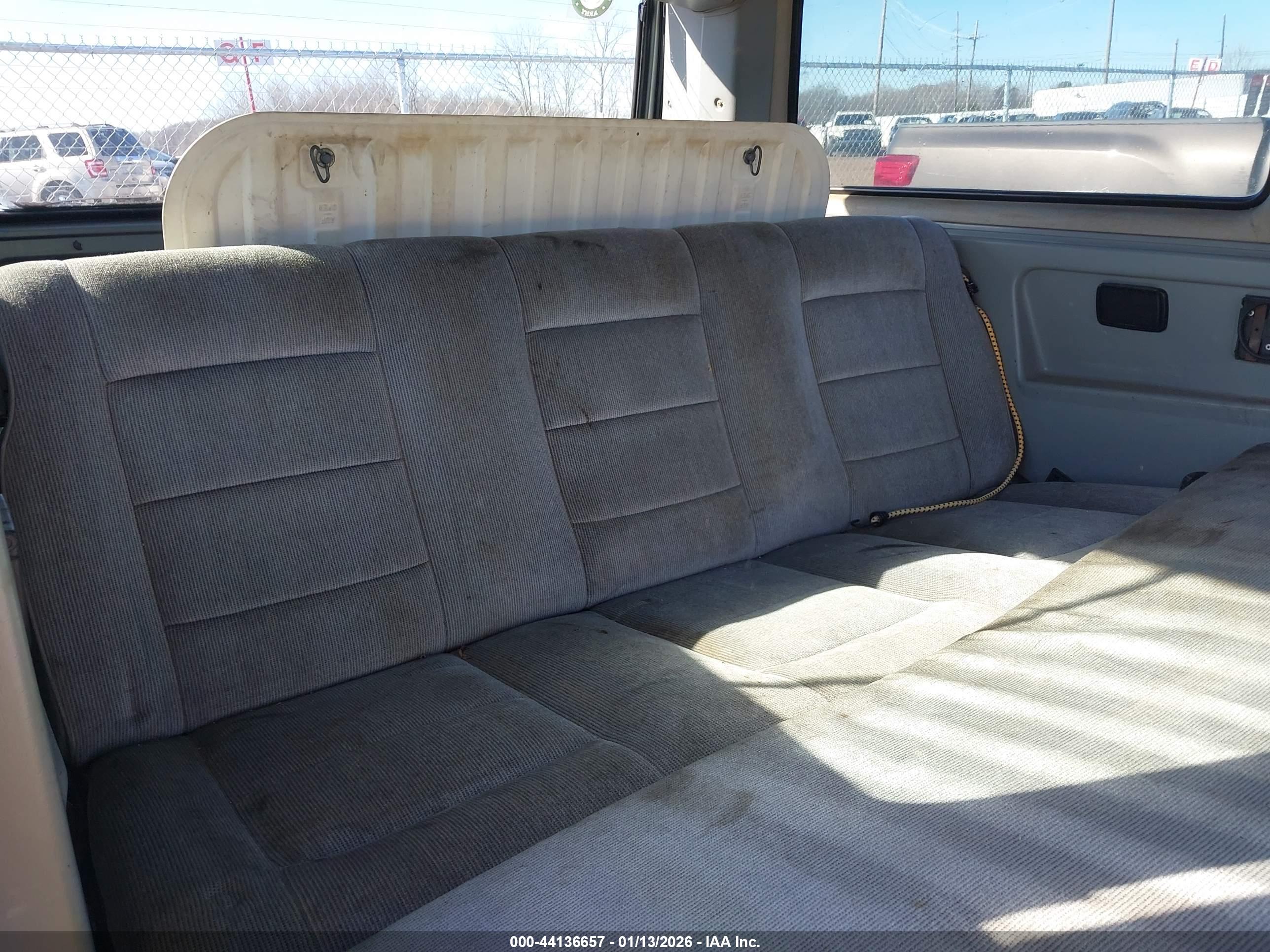 VOLKSWAGEN VANAGON image 8