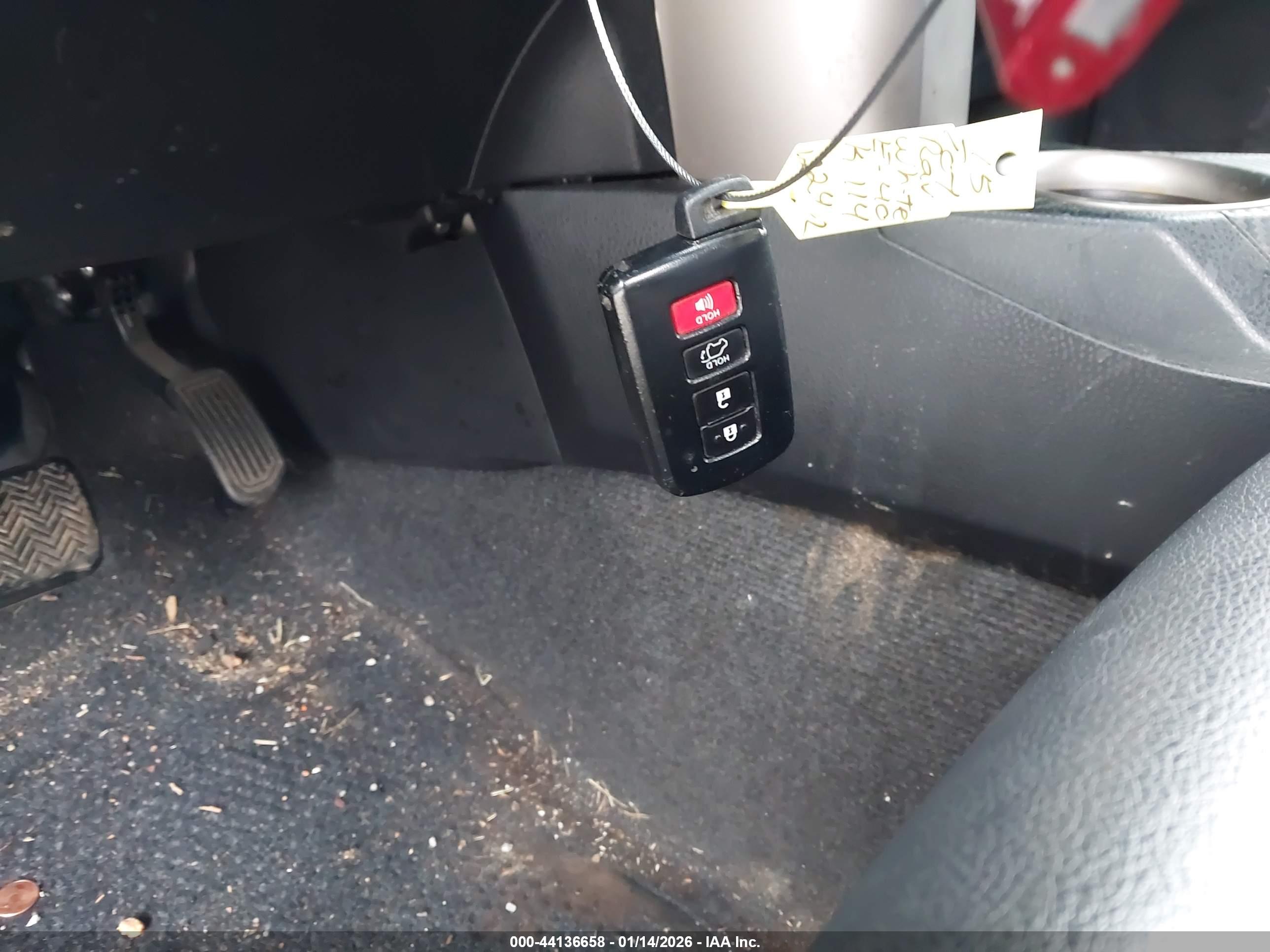 TOYOTA RAV4 image 11