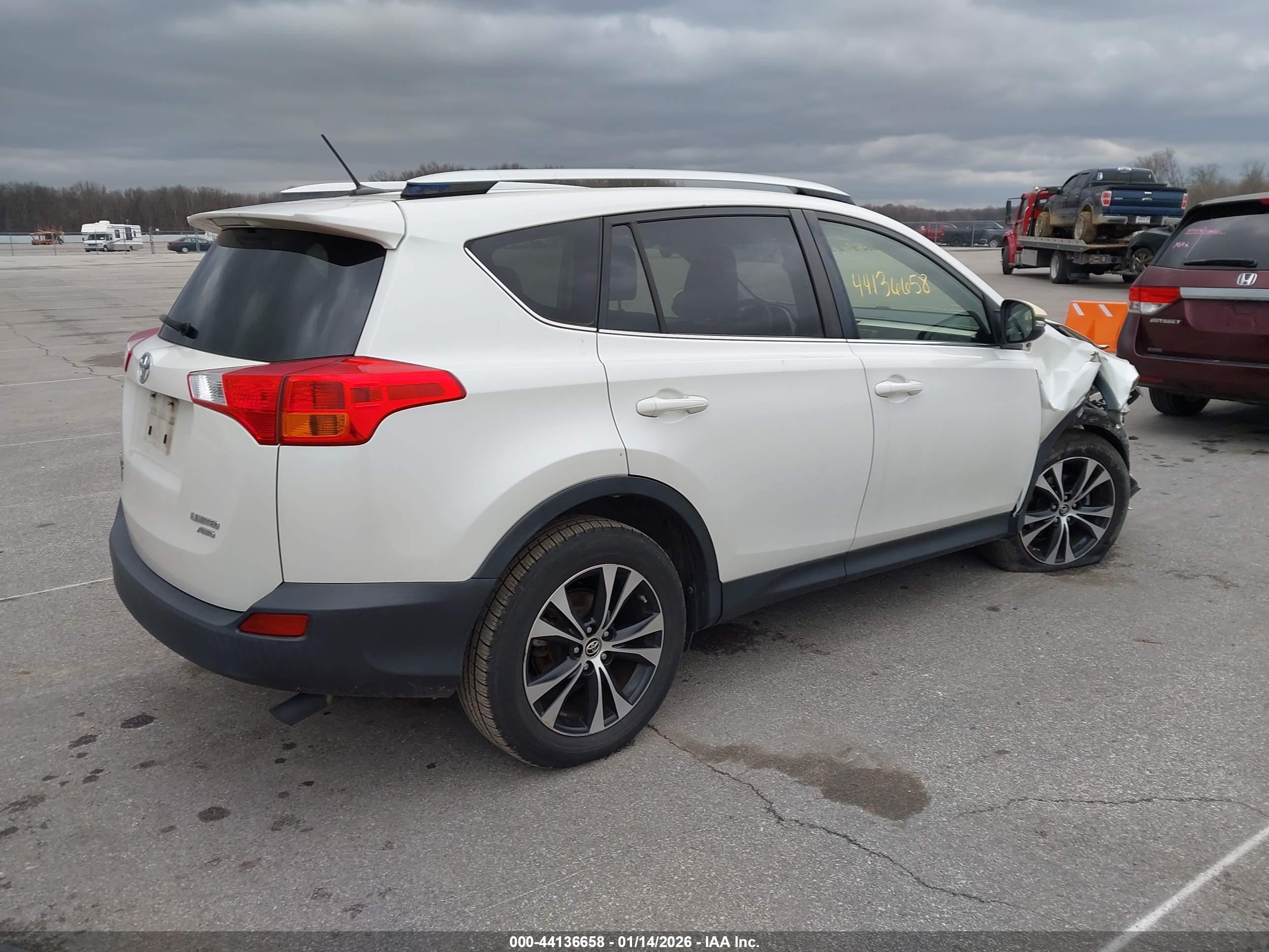 TOYOTA RAV4 image 4