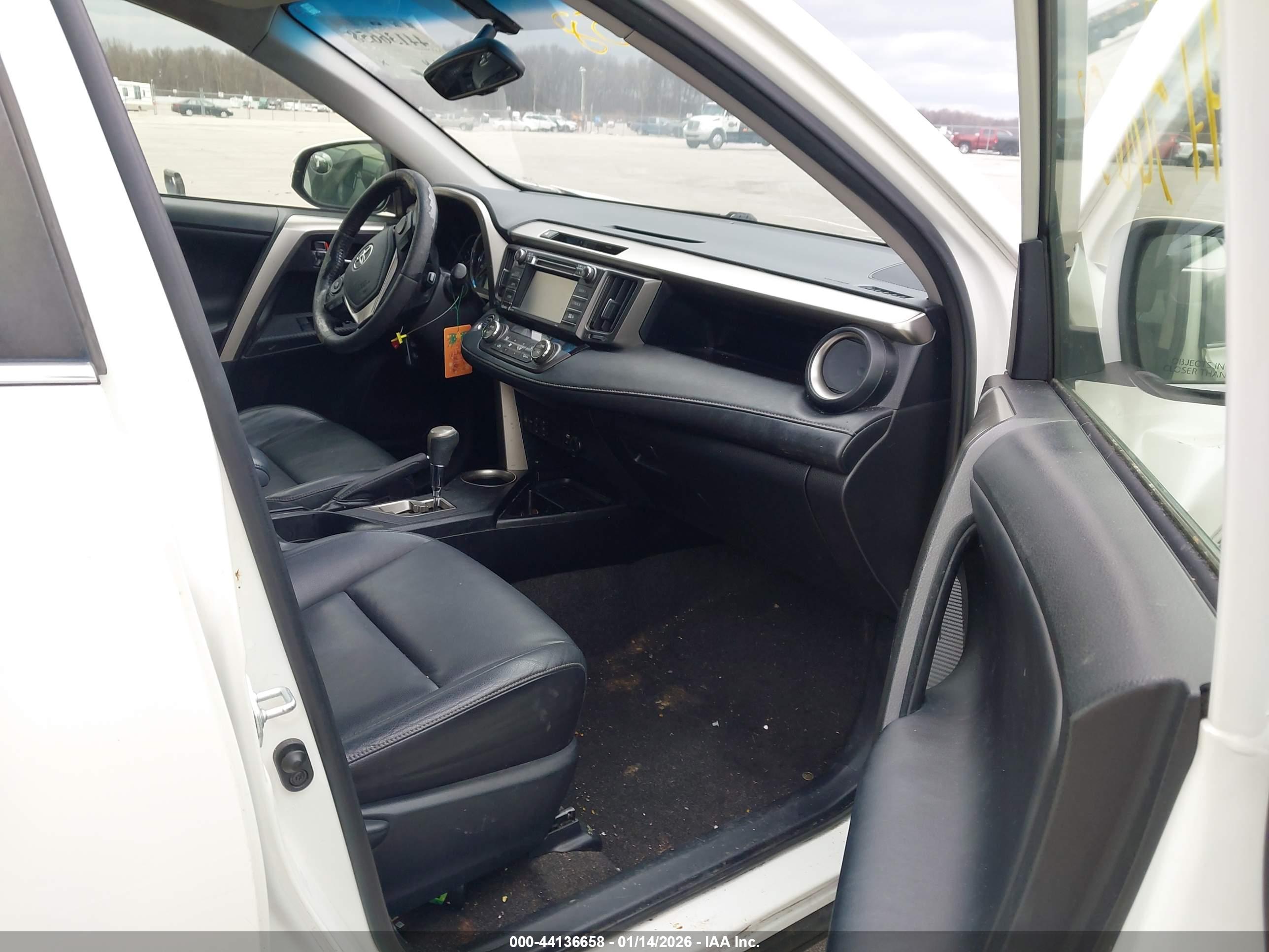TOYOTA RAV4 image 5