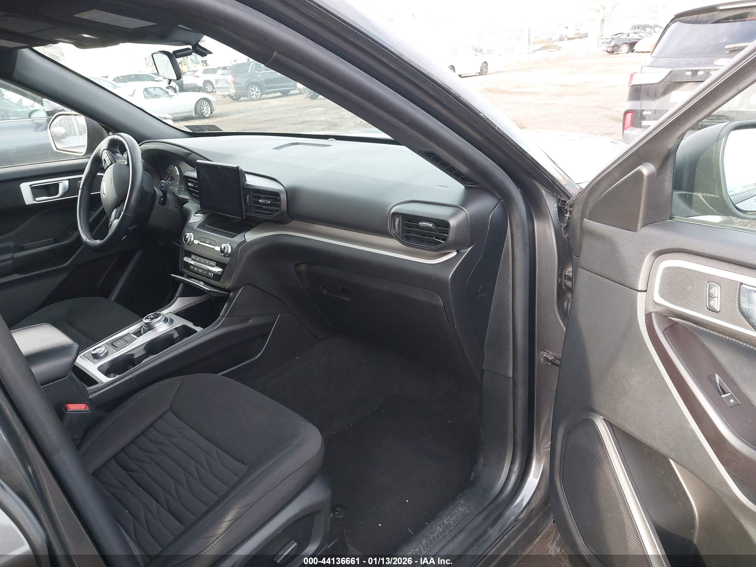 FORD EXPLORER image 5