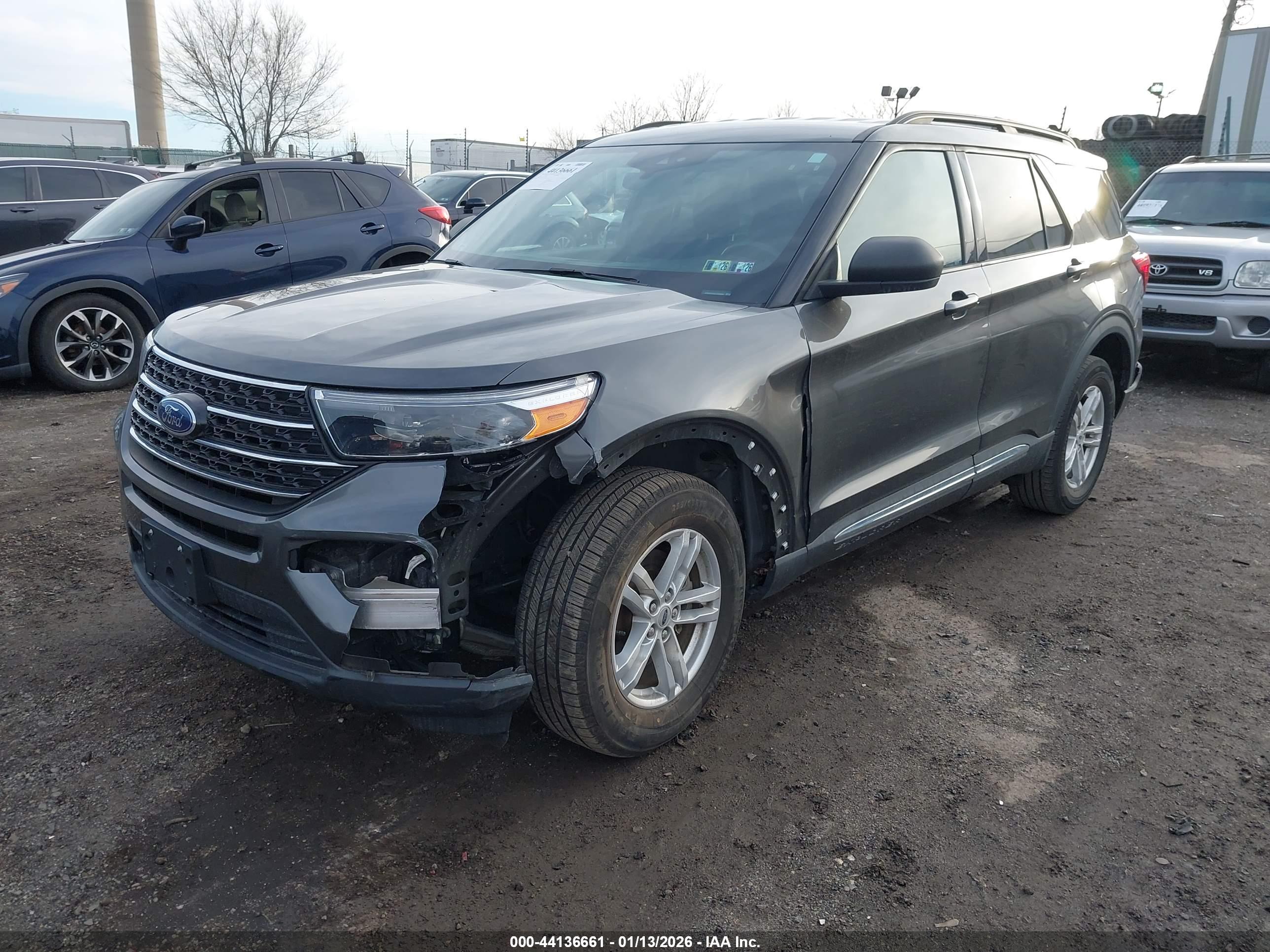 FORD EXPLORER image 6