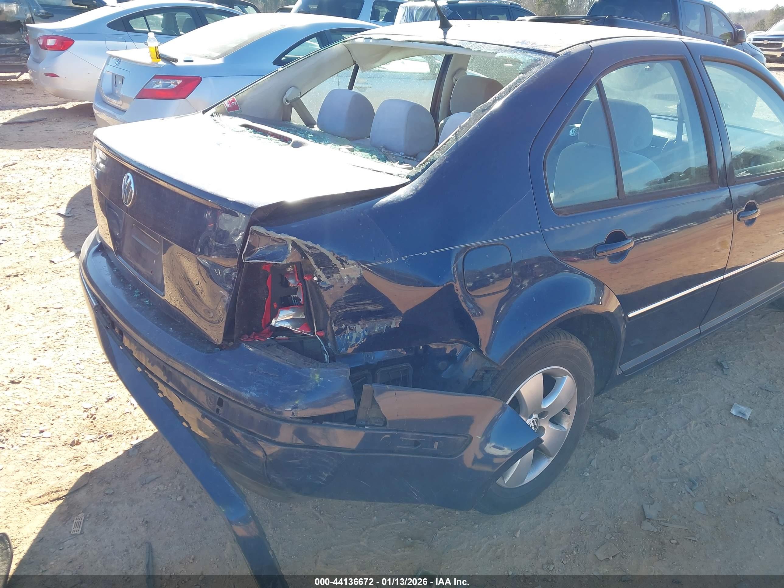 VOLKSWAGEN JETTA image 6
