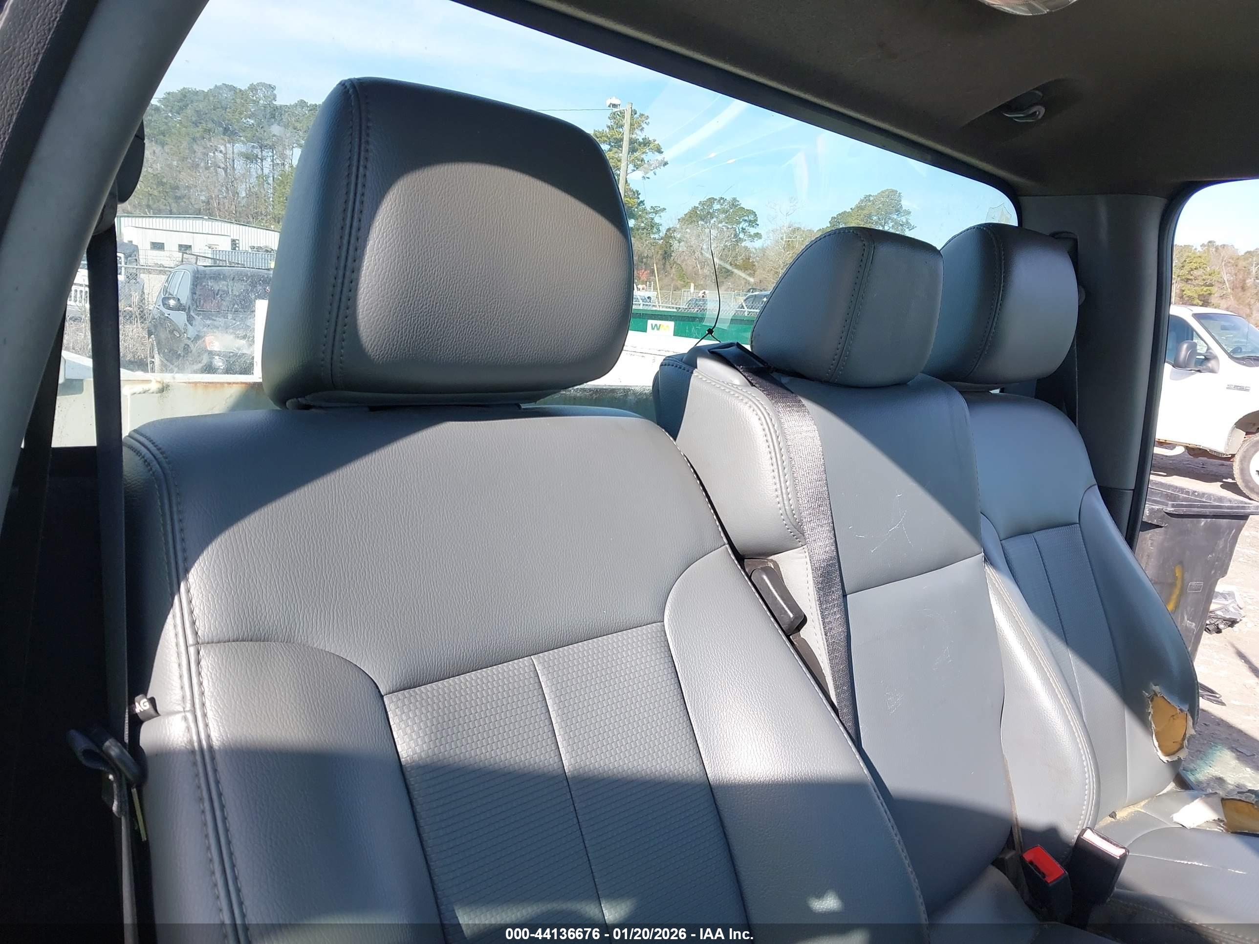 FORD F-250 image 8