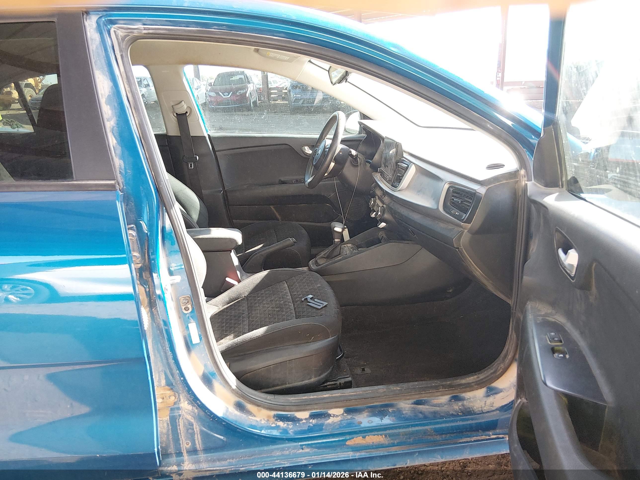KIA RIO image 5