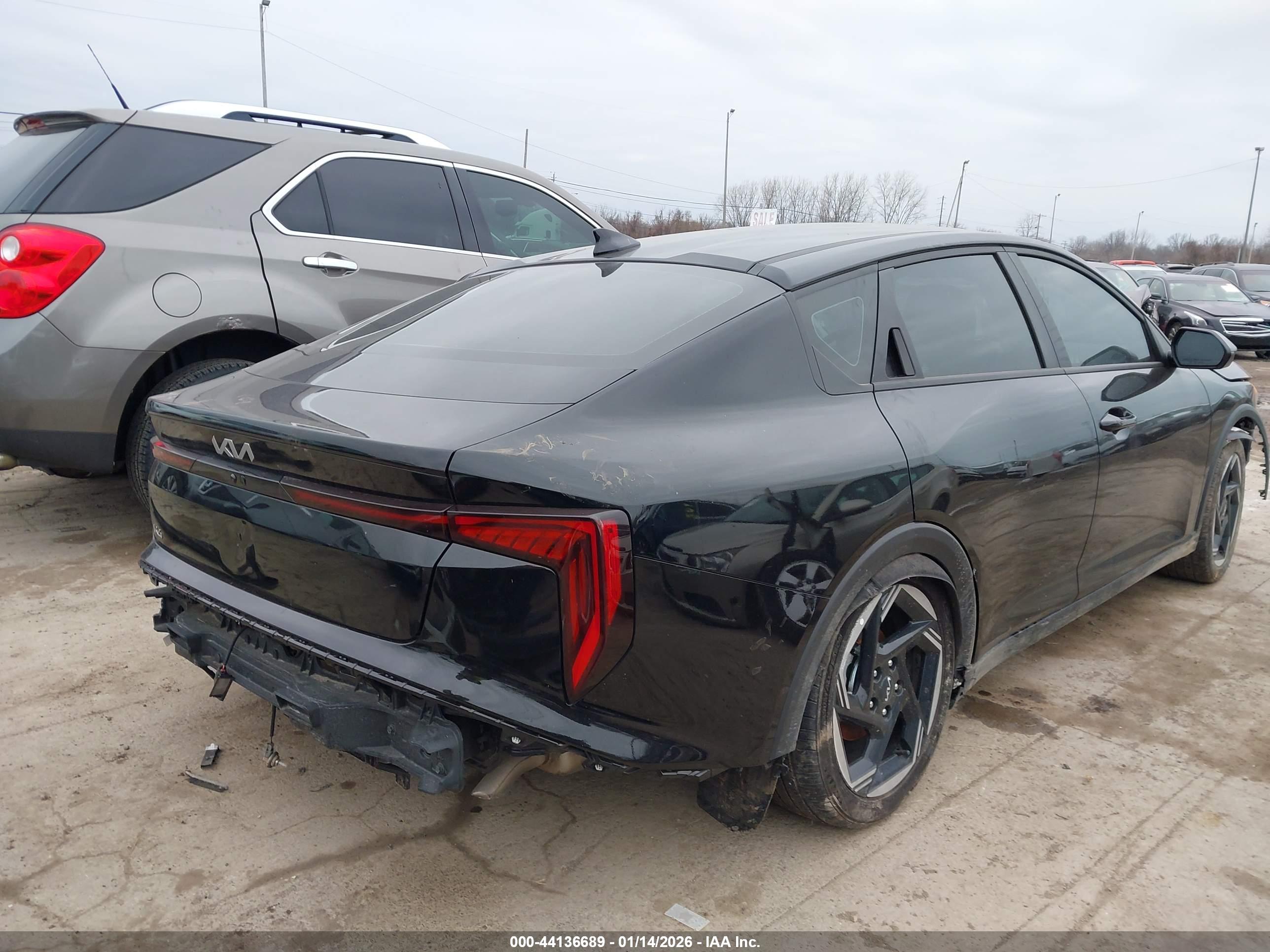 KIA K4 image 4