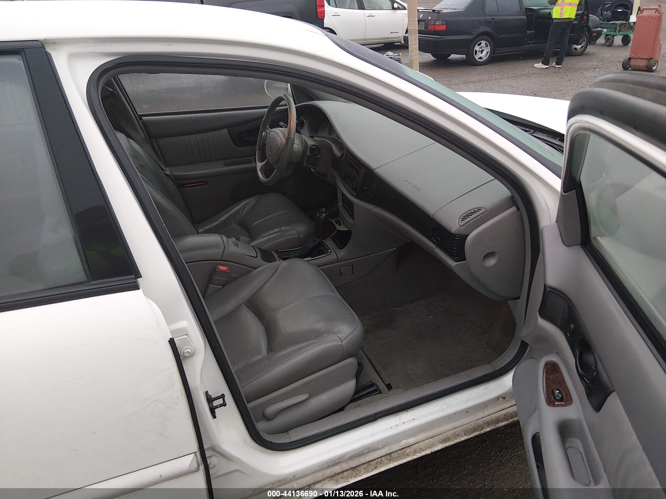 BUICK REGAL image 5