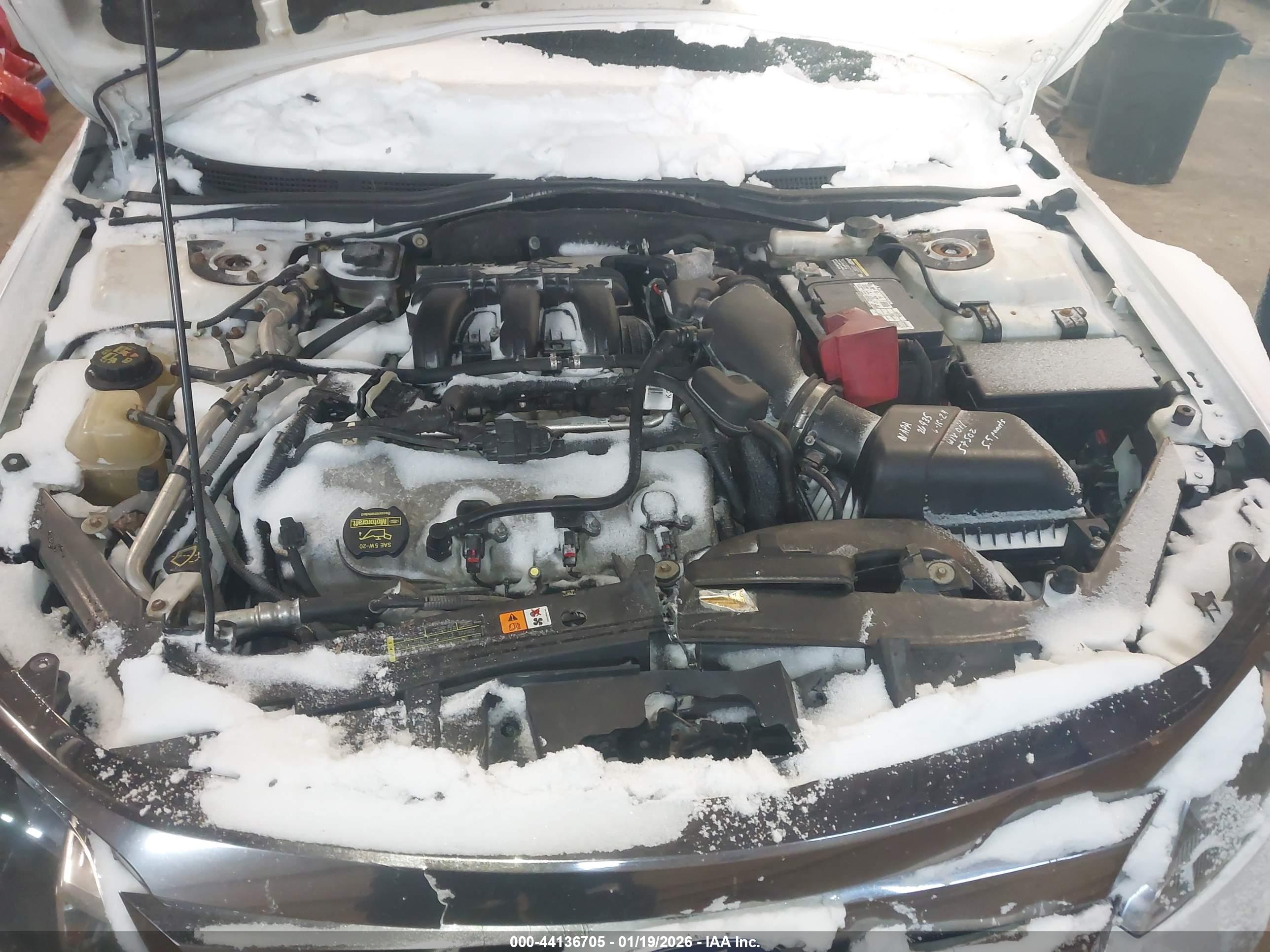 FORD FUSION image 10
