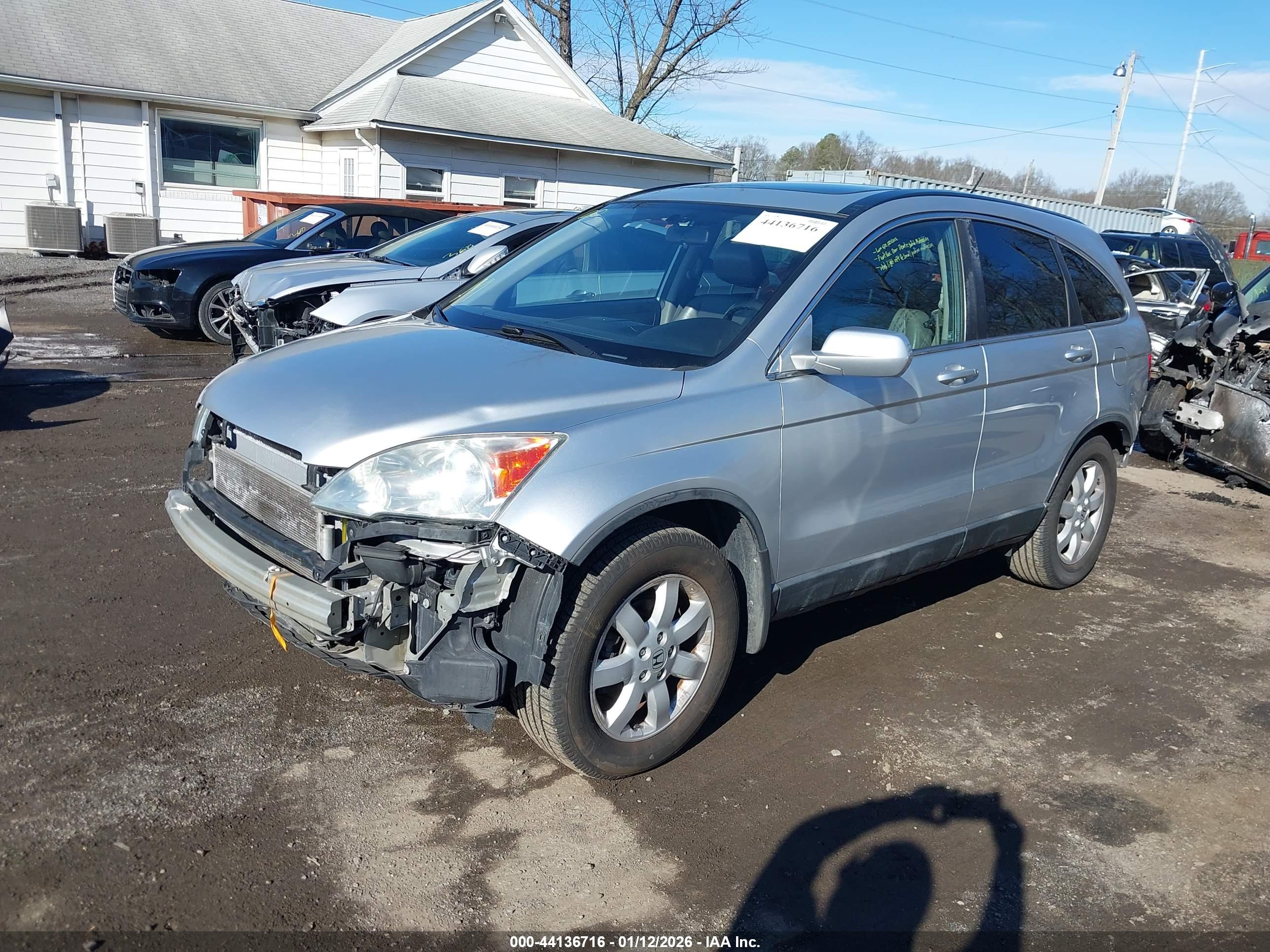 HONDA CR-V image 2