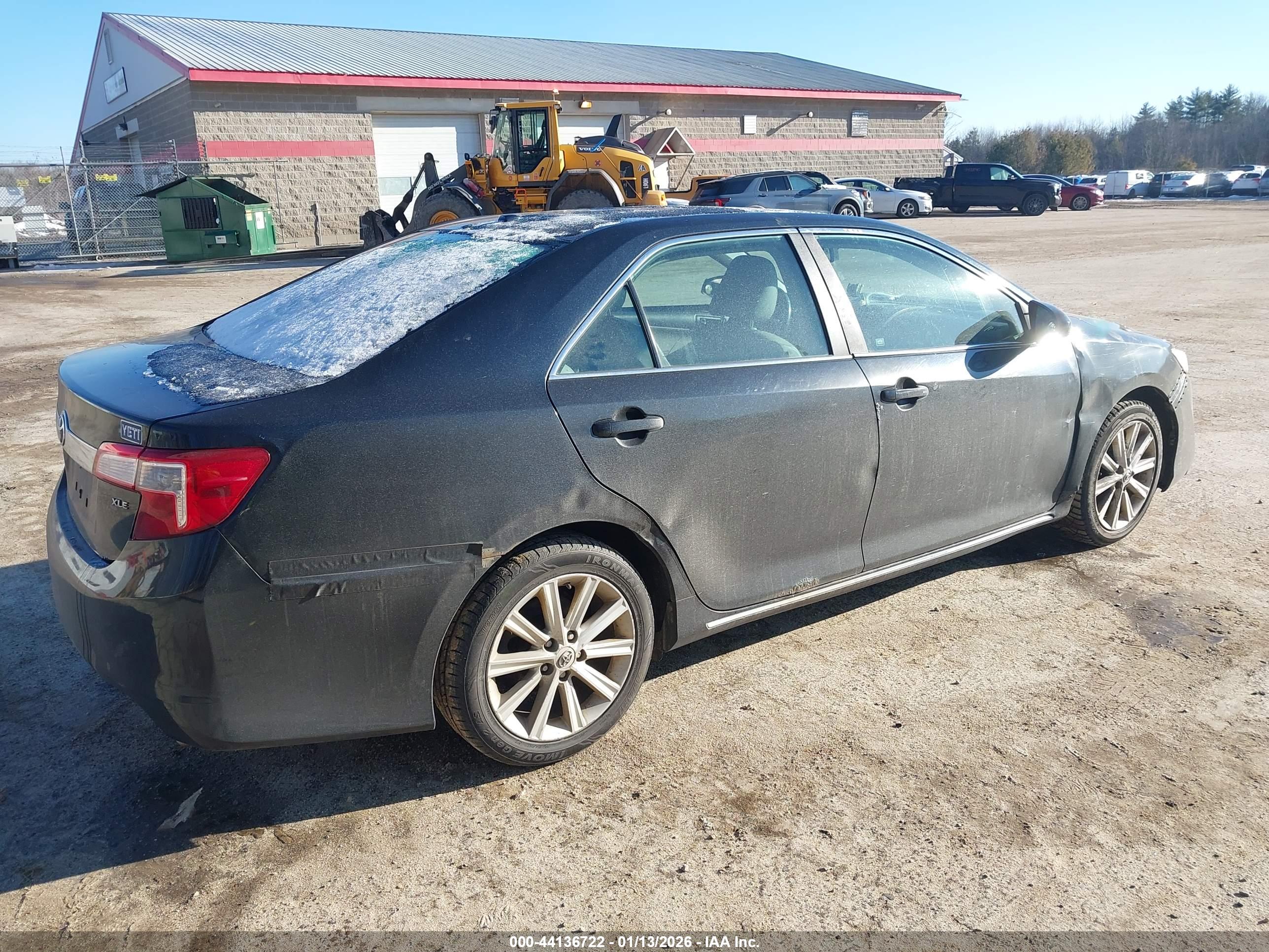 TOYOTA CAMRY image 4
