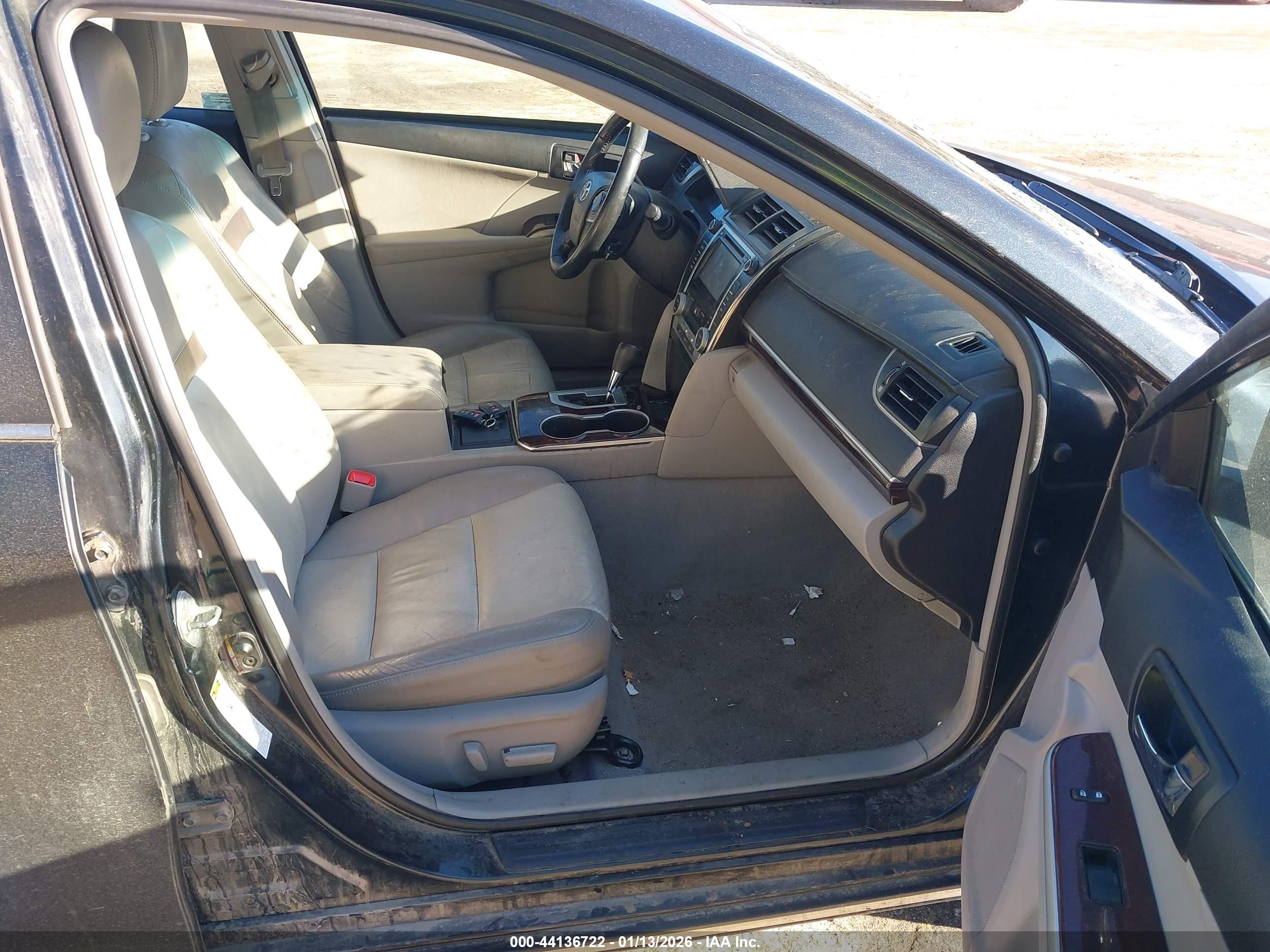 TOYOTA CAMRY image 5