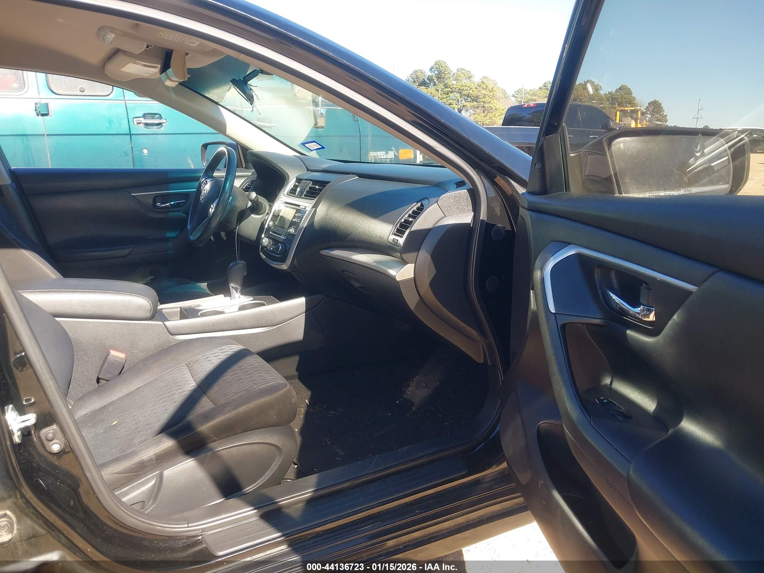 NISSAN ALTIMA image 5