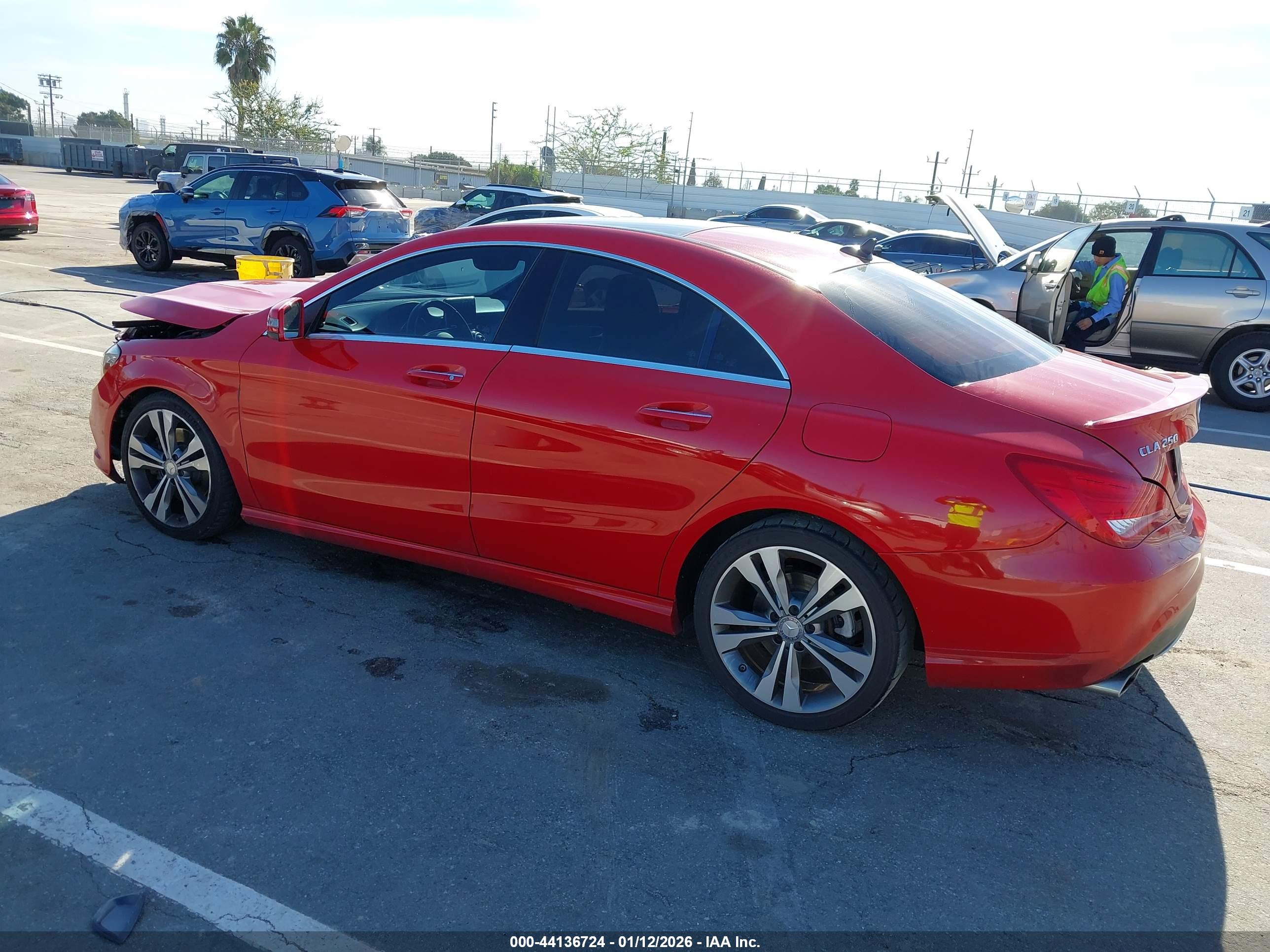 MERCEDES-BENZ CLA image 3