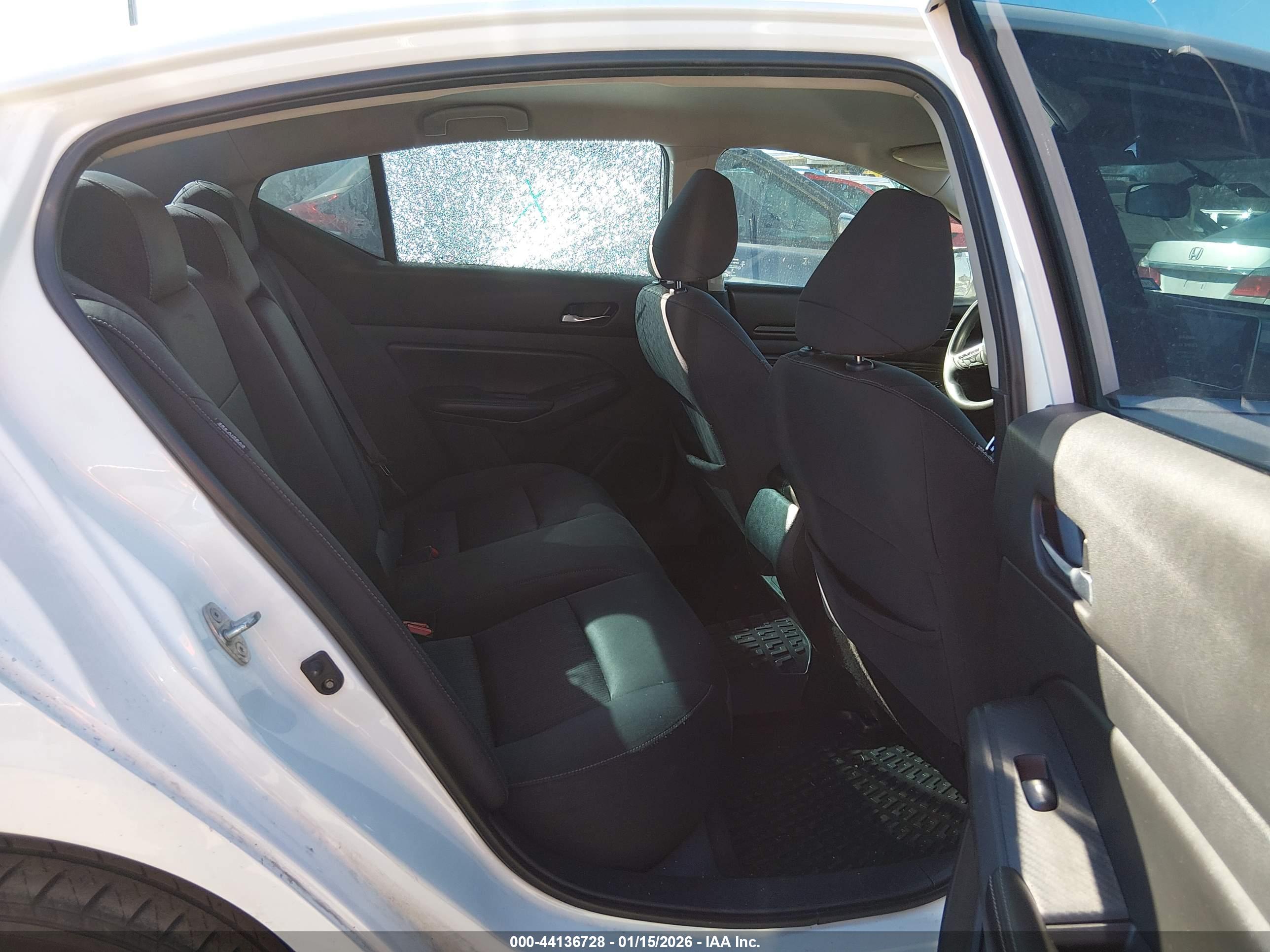 NISSAN ALTIMA image 8