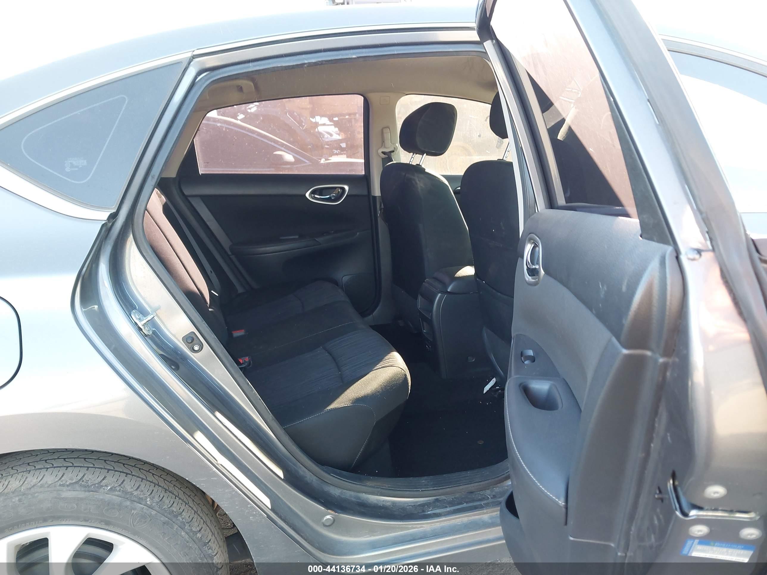 NISSAN SENTRA image 8