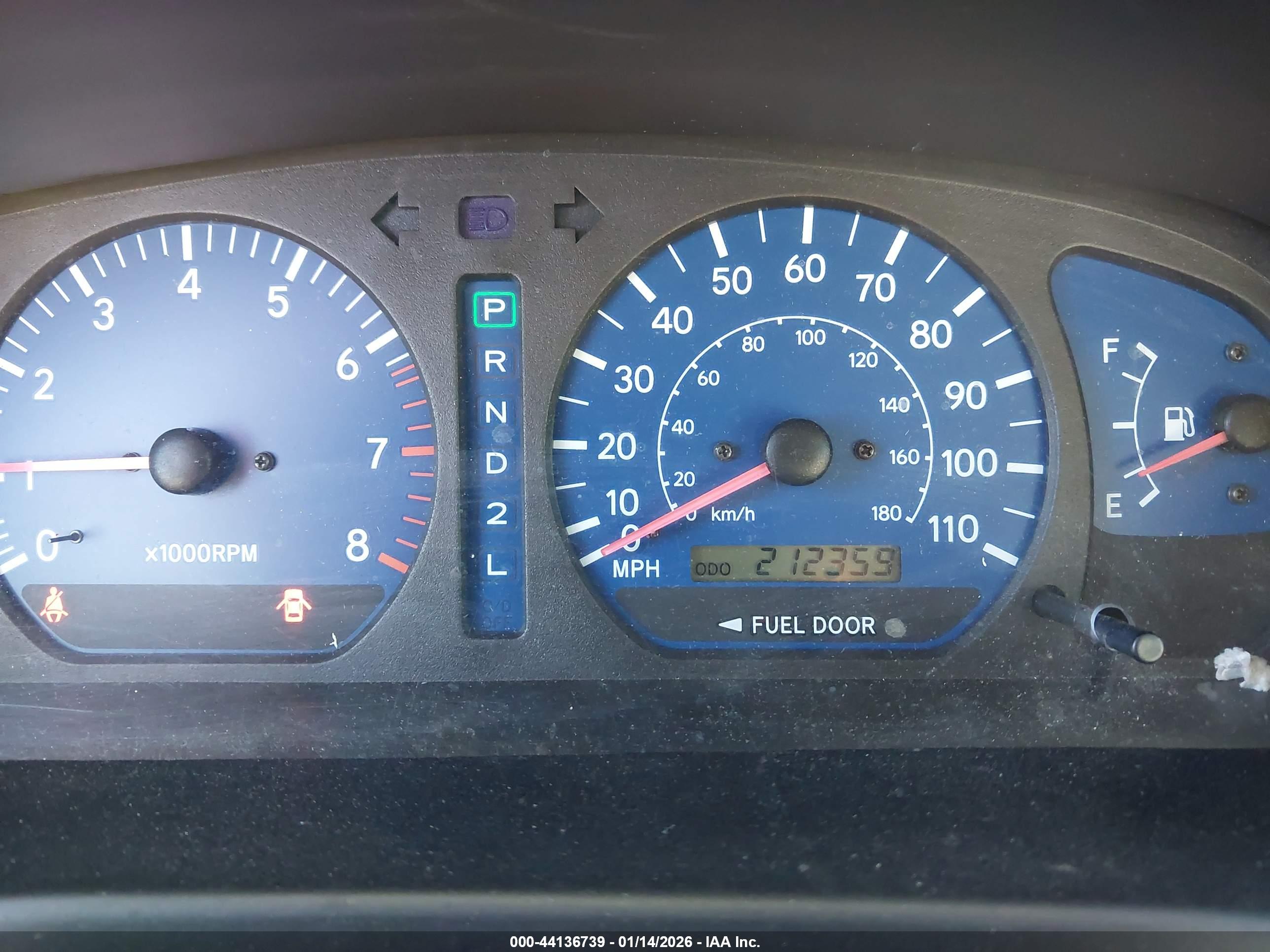 TOYOTA SIENNA image 7