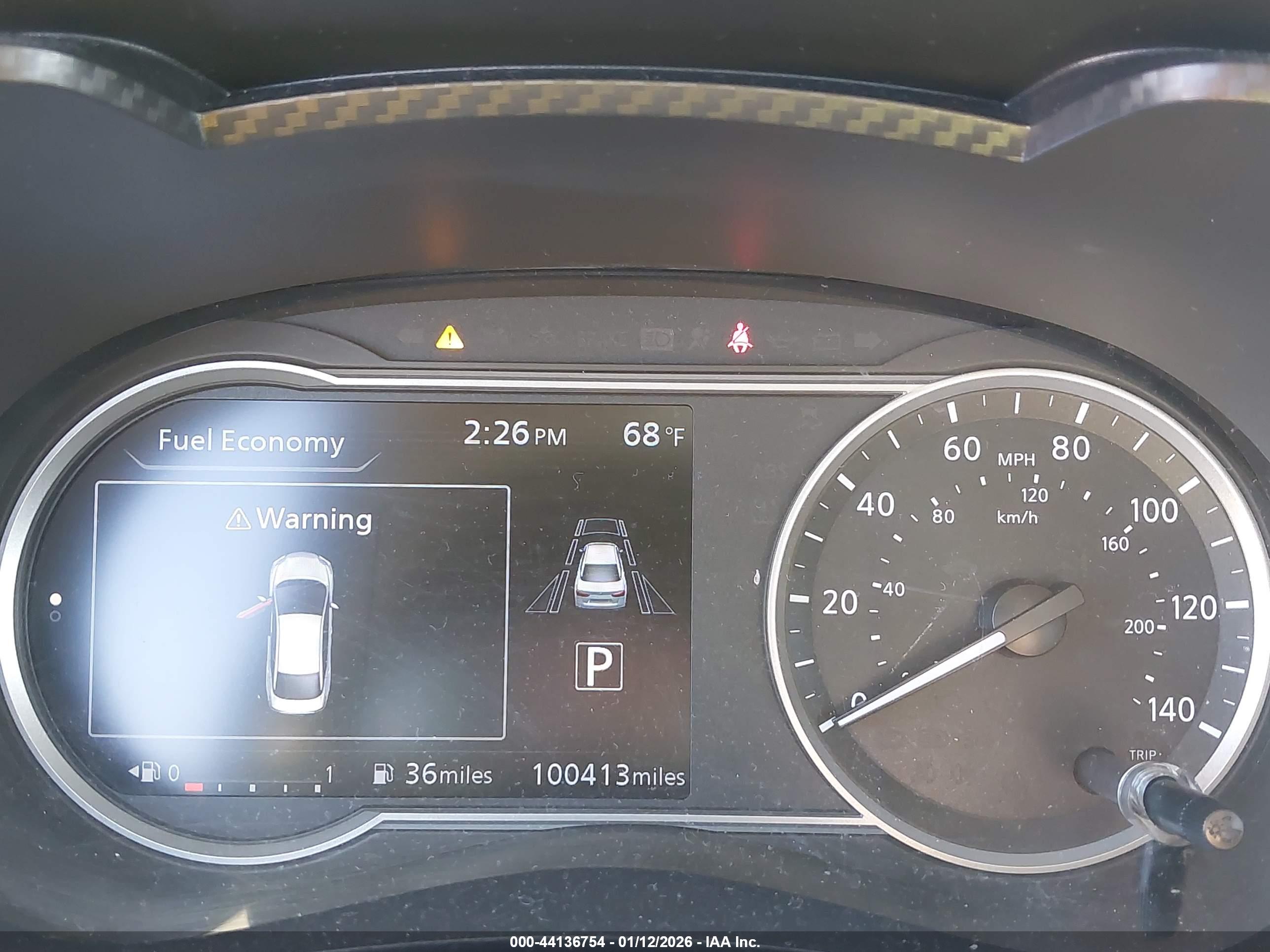 NISSAN VERSA image 7