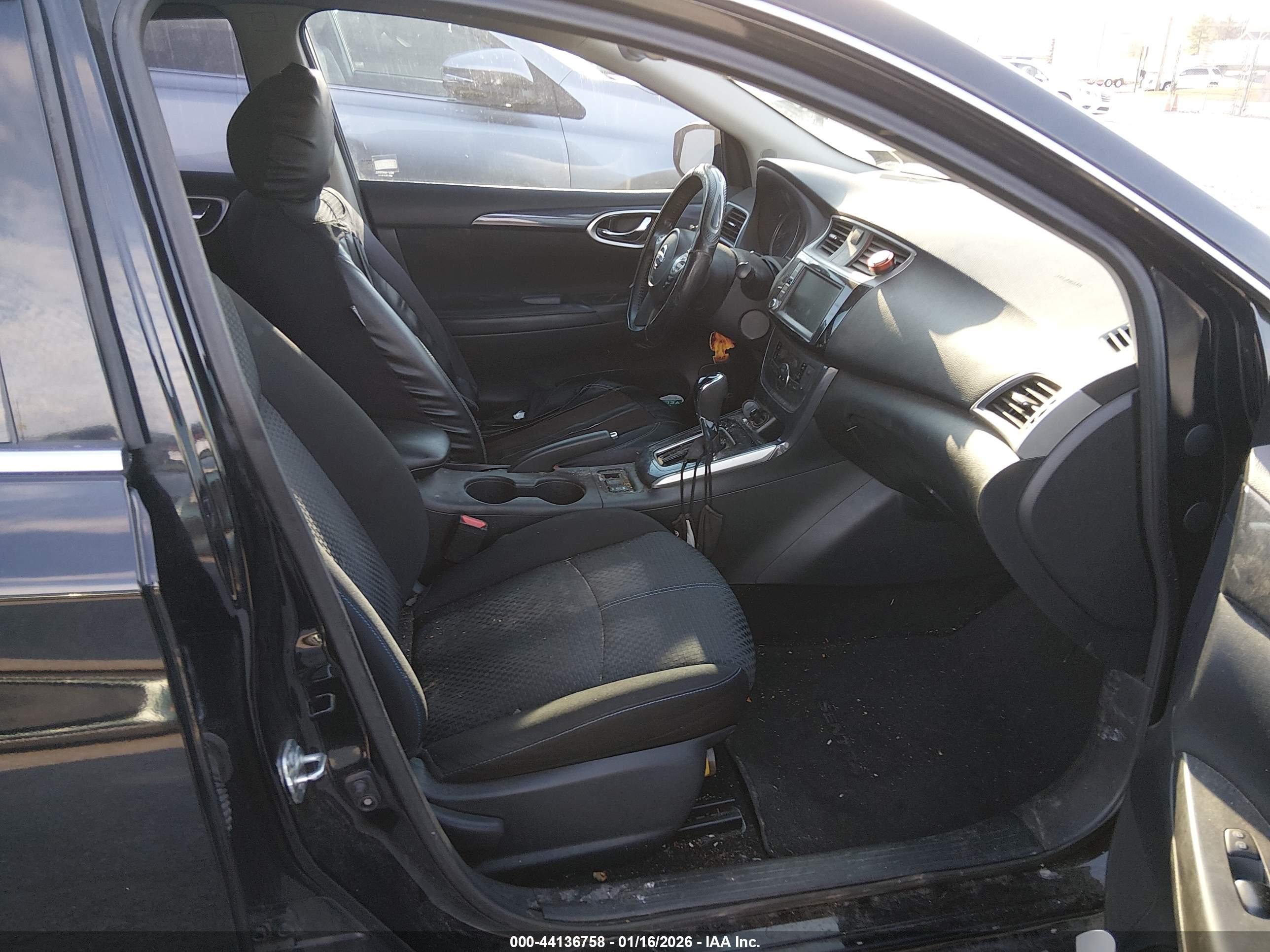 NISSAN SENTRA image 5