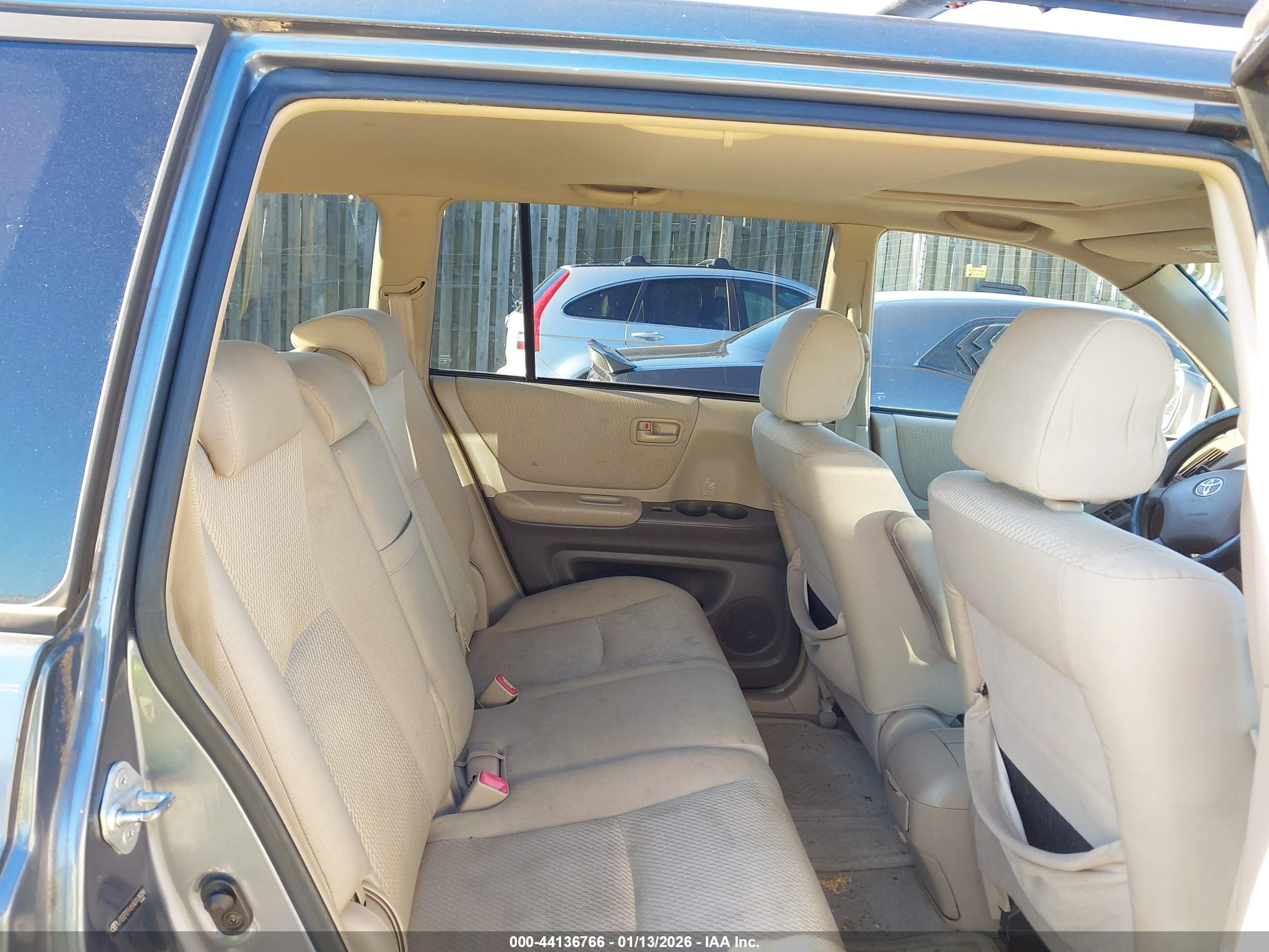TOYOTA HIGHLANDER image 8