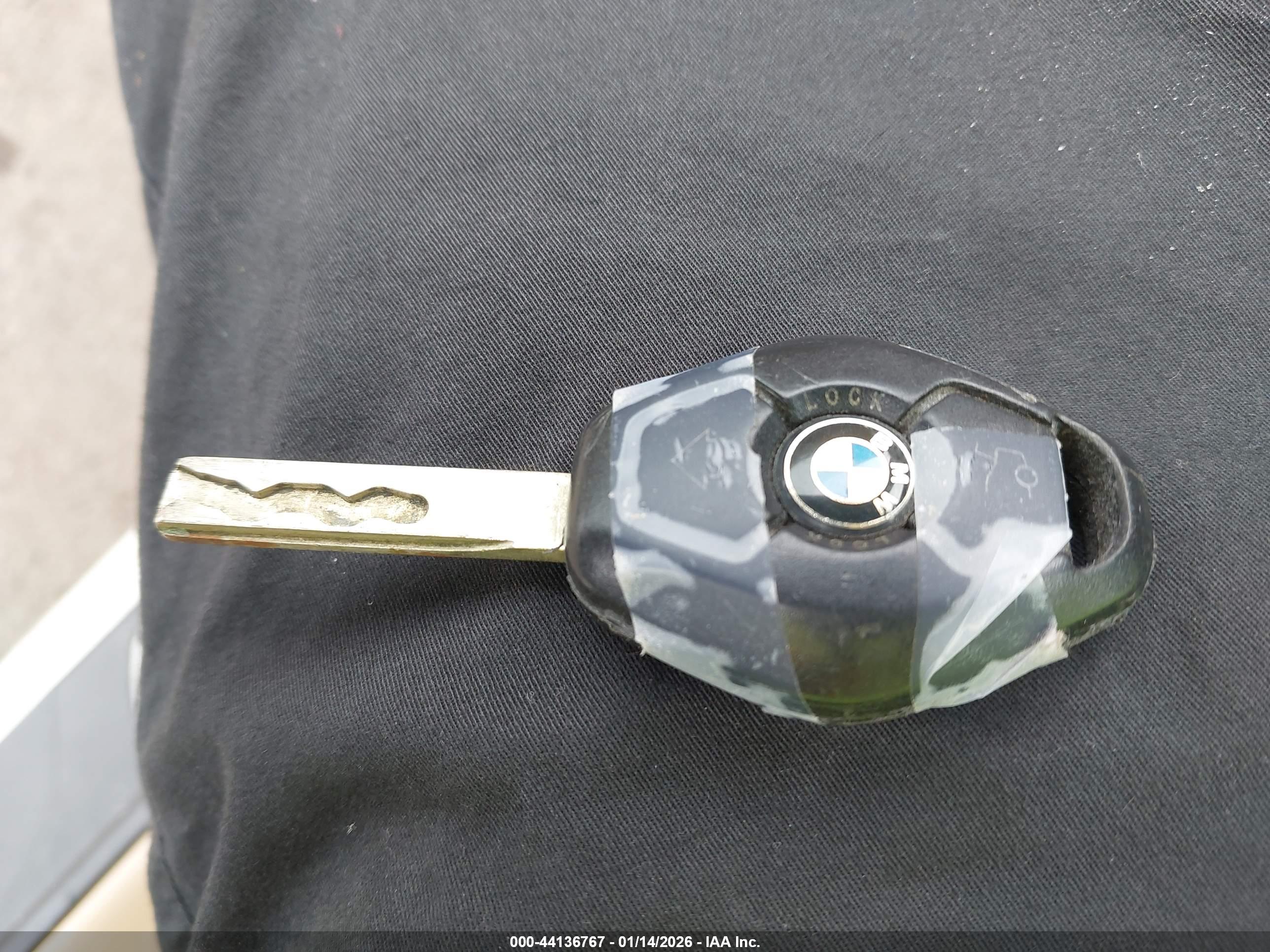 BMW 330CI image 11