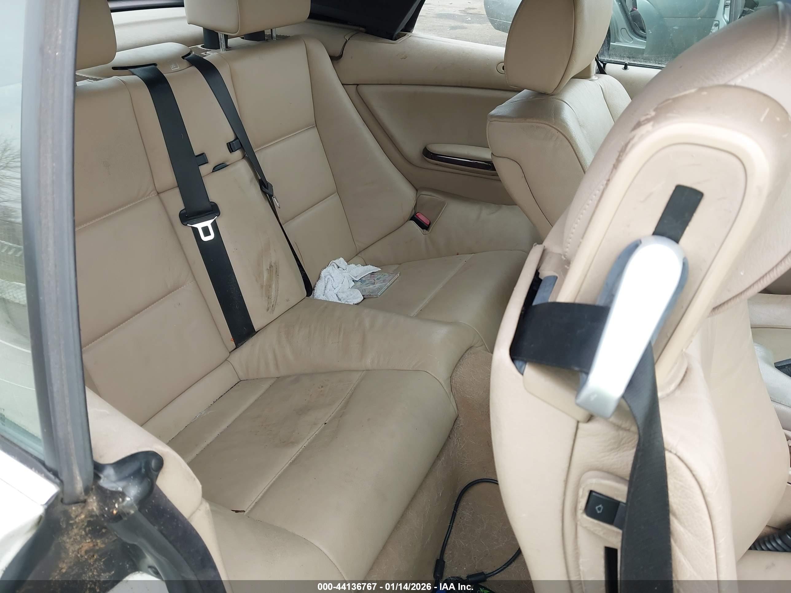 BMW 330CI image 8