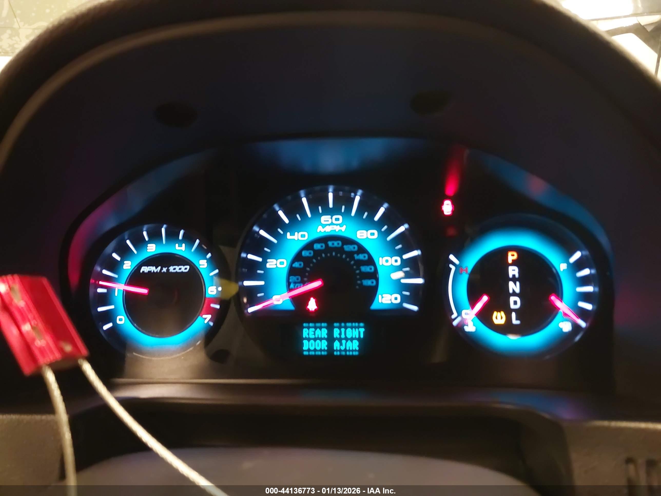 FORD FUSION image 7