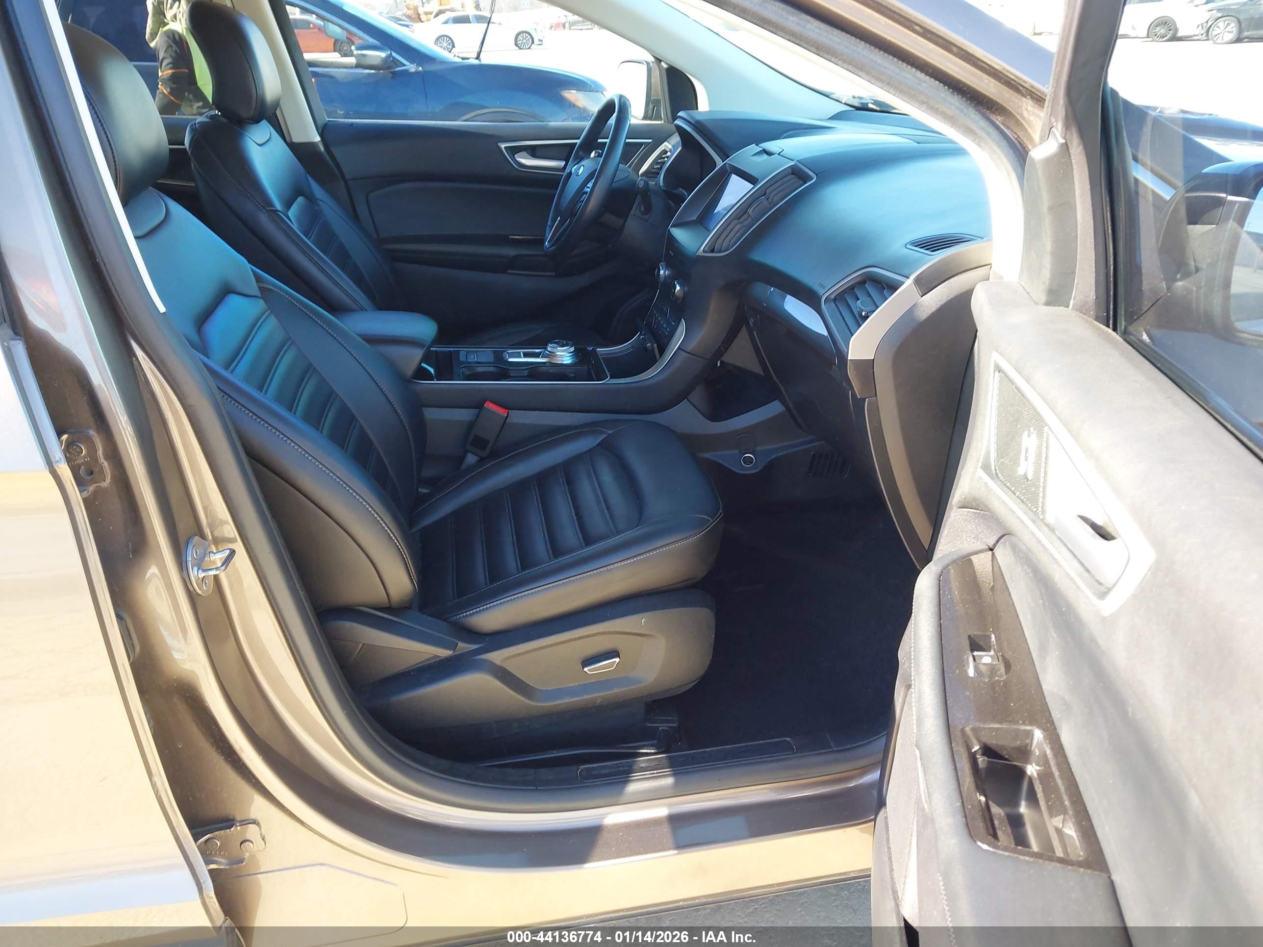 FORD EDGE image 5