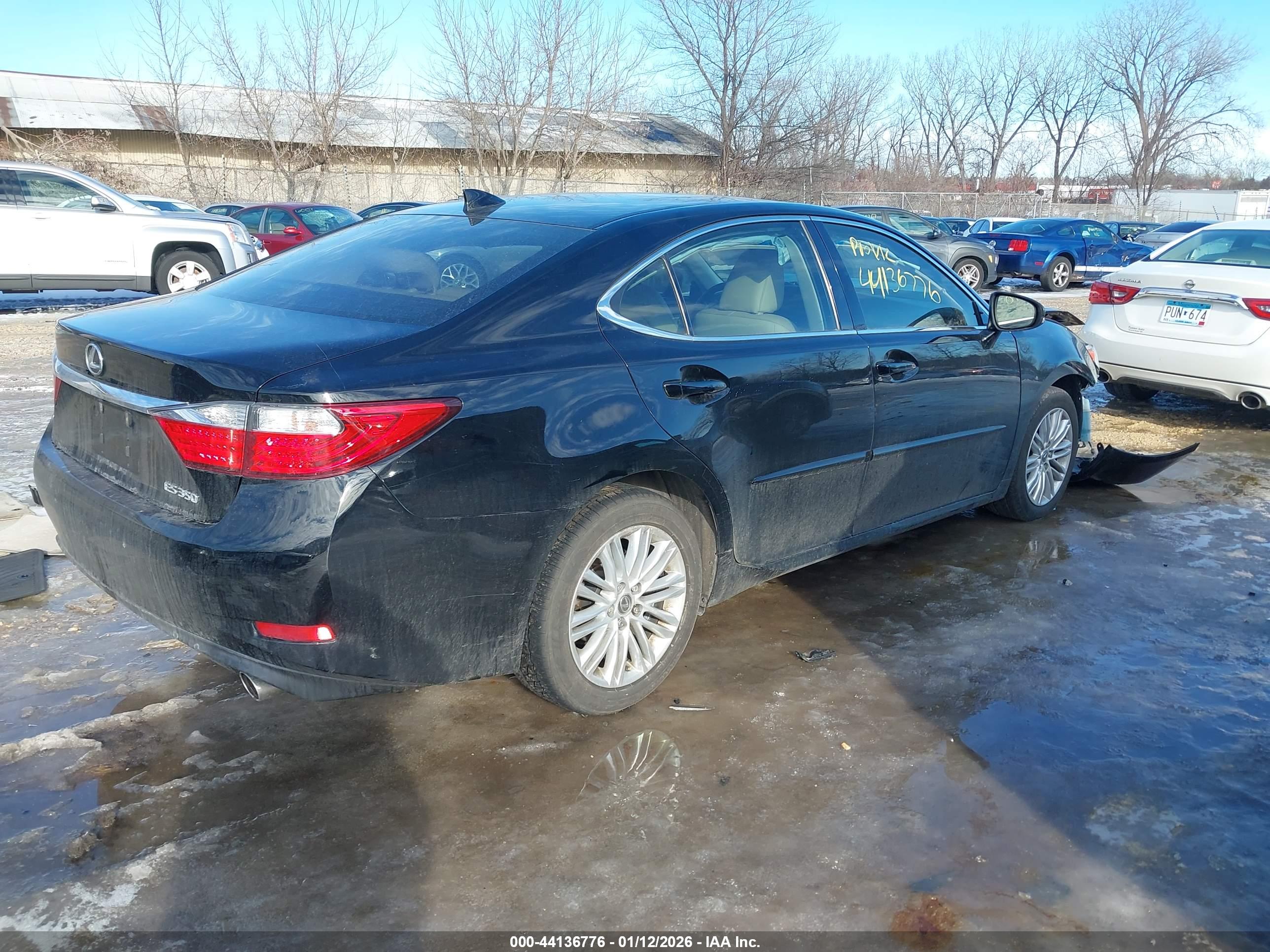LEXUS ES image 4